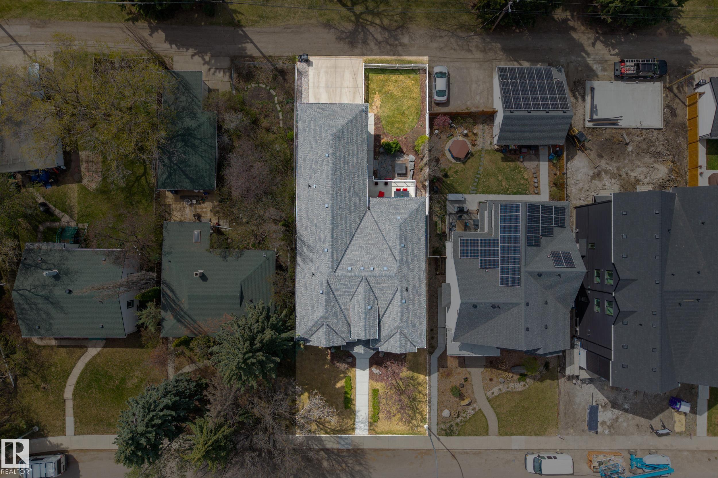 https://zimg.paragon.ice.com/ParagonImages/Property/PM/RAE/225400515/71/0/0/3c9b8aae8231ff31b80e86e6a0f9ceb9/1/e3faeff2547c937fdfa92ba4fe94a611/225400515-09e7d9c7-bcfc-4cee-a533-6b8bd0a120ac.JPG