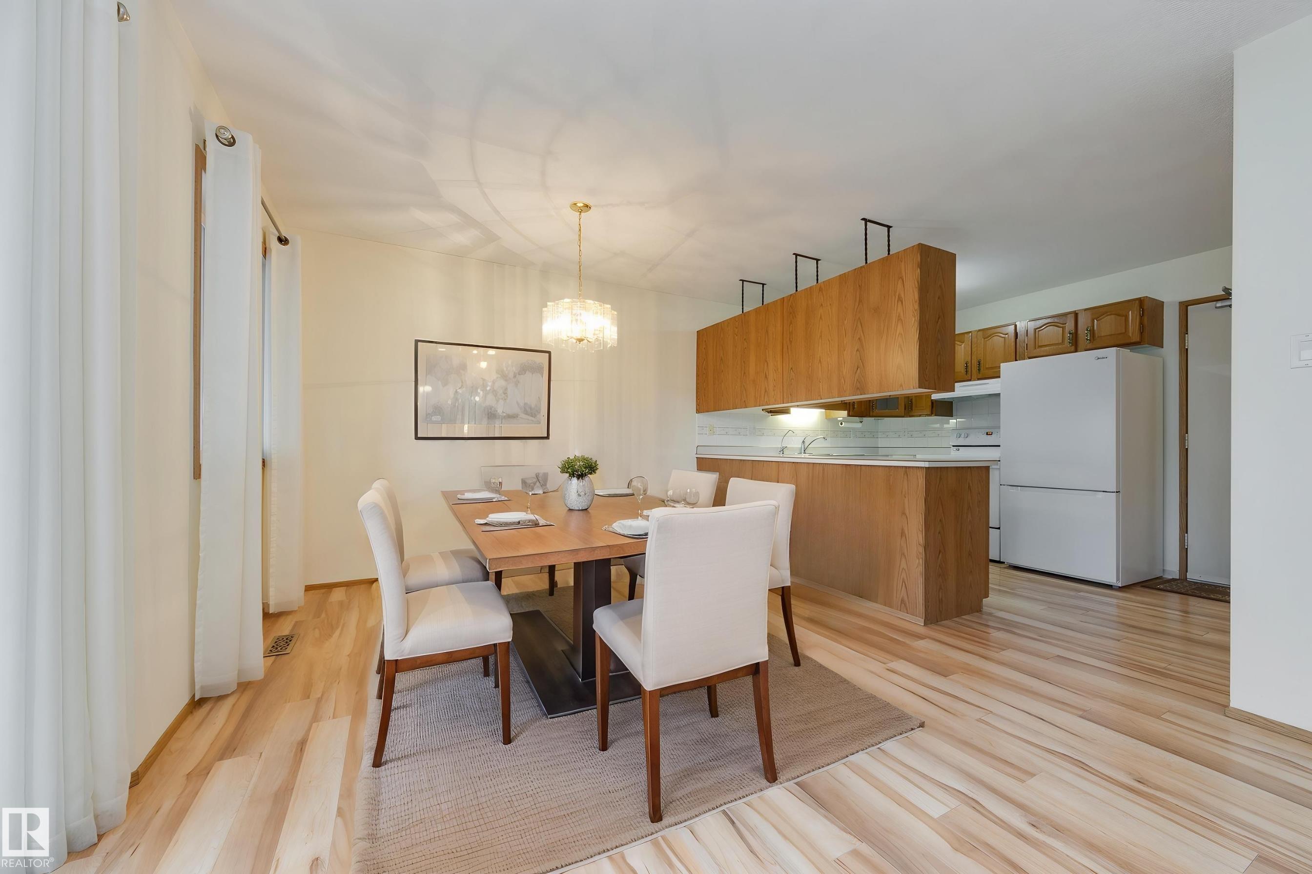 https://zimg.paragon.ice.com/ParagonImages/Property/PM/RAE/225400516/10/0/0/a3076f2edabf0b2045c48423417568a8/1/041ab794df5bdf61a693aa20e88b362f/225400516-6f5619f0-b663-4dd7-9472-2d0590ec1128.JPG