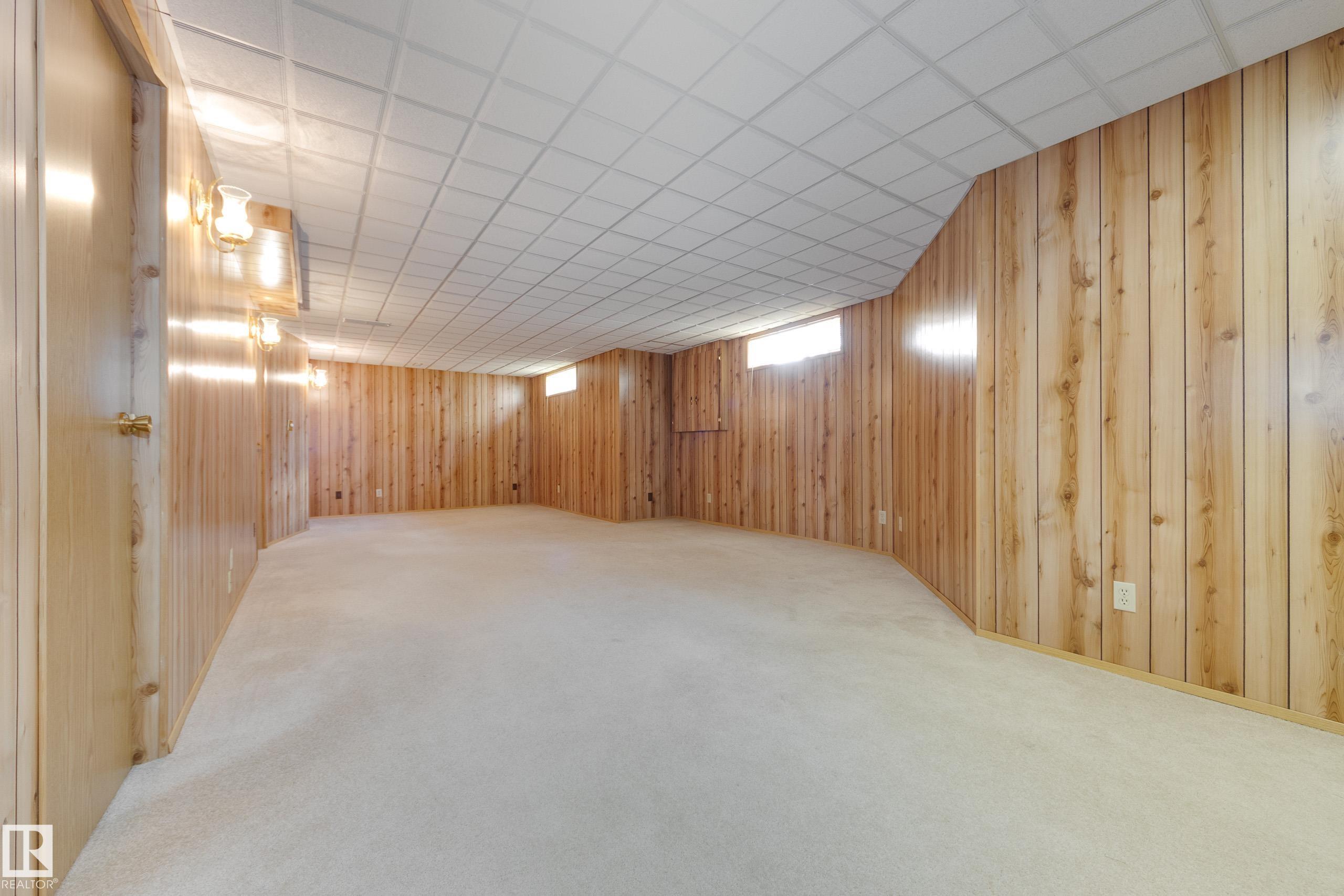 https://zimg.paragon.ice.com/ParagonImages/Property/PM/RAE/225400516/22/0/0/3dd0acc9674ce016afb2e639edbc3bf5/1/041ab794df5bdf61a693aa20e88b362f/225400516-eb30c521-85da-4149-b849-672a279656bf.JPG