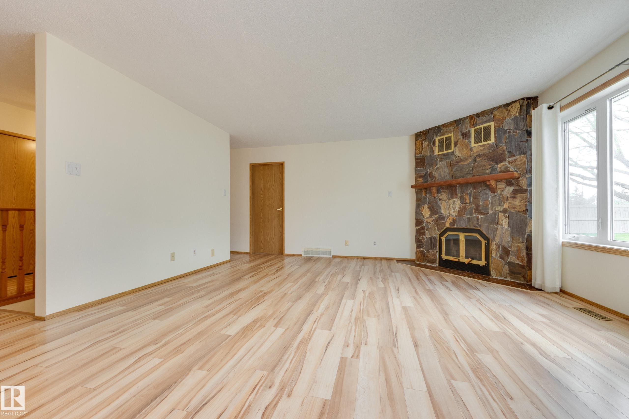 Picture for 17310 CALLINGWOOD RD NW