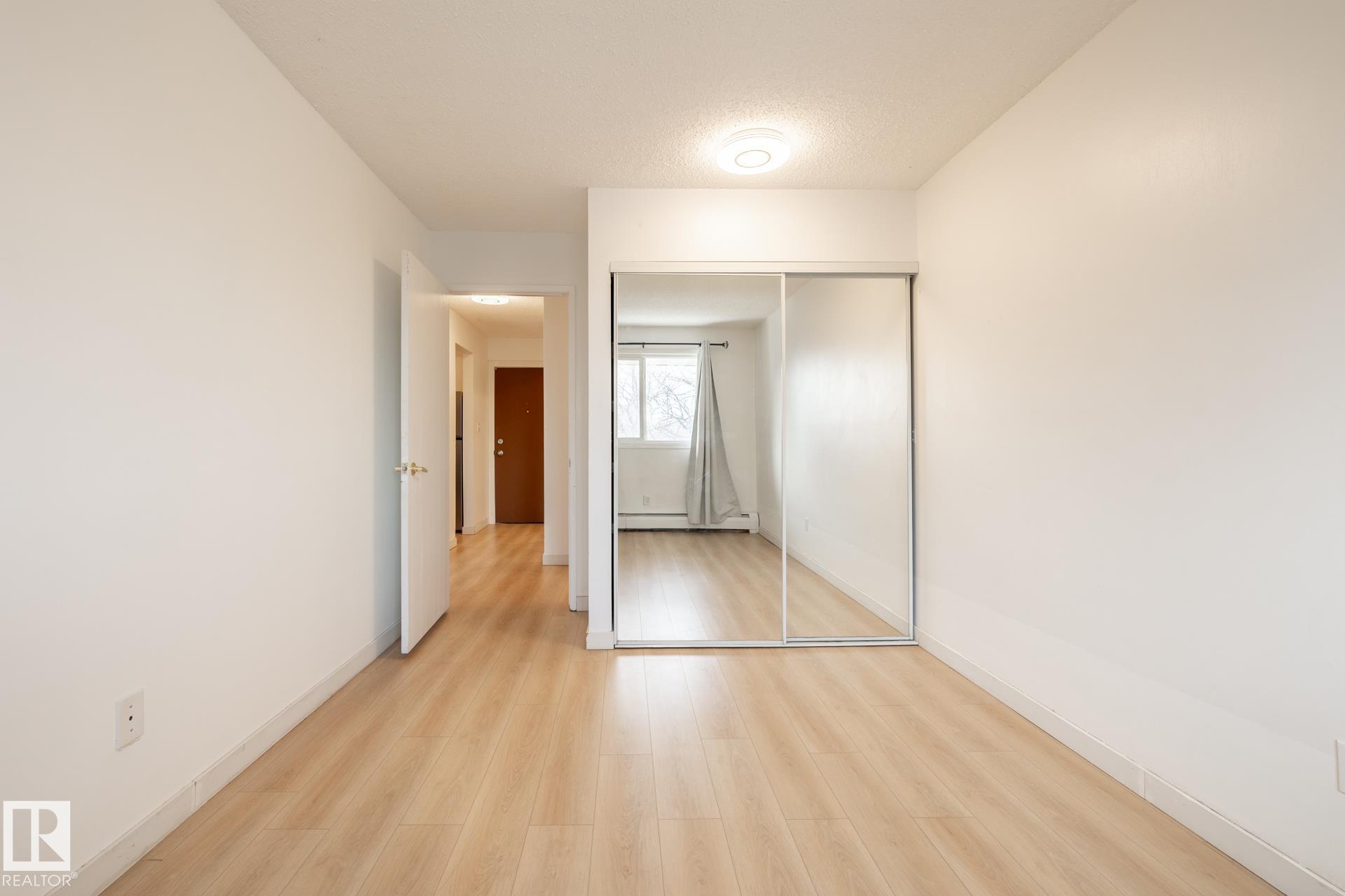 https://zimg.paragon.ice.com/ParagonImages/Property/PM/RAE/225400528/14/0/0/a33db48e95ca16b91dc84593d07f0ac7/1/18c7cc4888238537824170fc483247b2/225400528-37088f8c-ca4f-4d6b-8cf5-306cf2d06b93.JPG