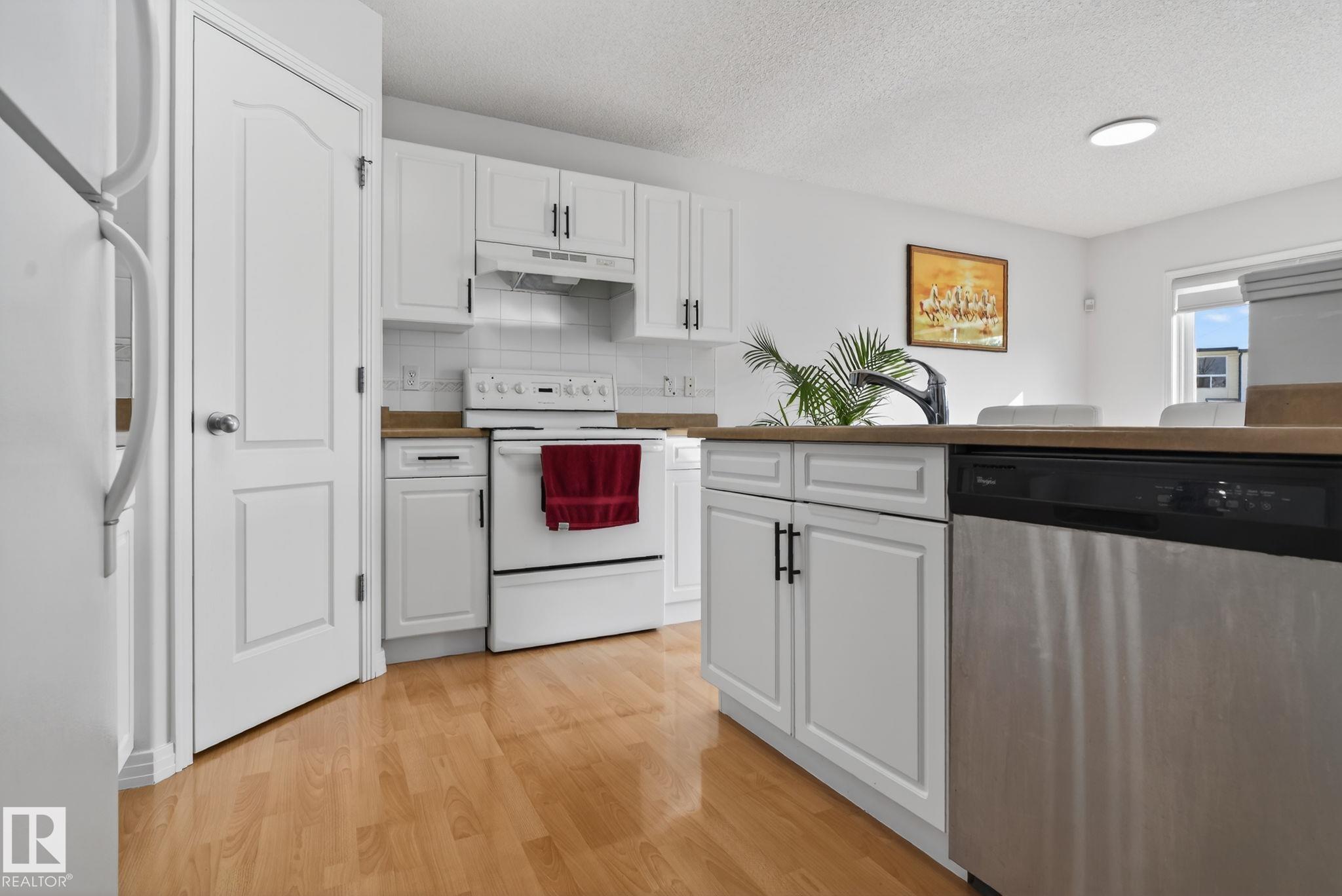 https://zimg.paragon.ice.com/ParagonImages/Property/PM/RAE/225400529/10/0/0/5a0ec7aa3330c2f9404e8d4dec663223/1/d49c9340cf298cbe2671e430170dc7b4/225400529-be83a4af-8bd4-4301-bd39-b13d06040216.JPG