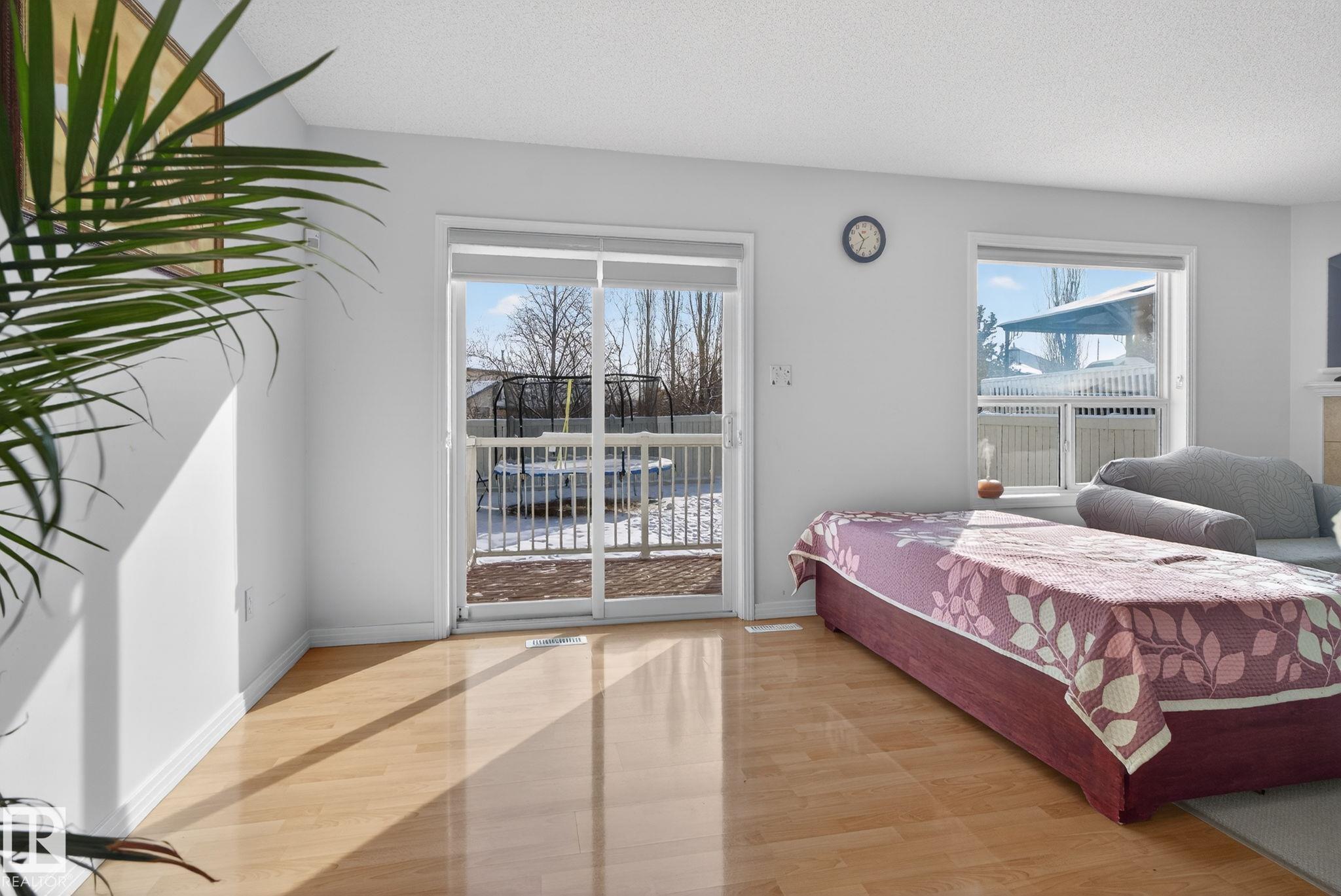 https://zimg.paragon.ice.com/ParagonImages/Property/PM/RAE/225400529/23/0/0/47b2637ebc68123889143c76434deadd/1/d49c9340cf298cbe2671e430170dc7b4/225400529-d91f5007-e4e1-47b8-9de8-78dd2441b02a.JPG
