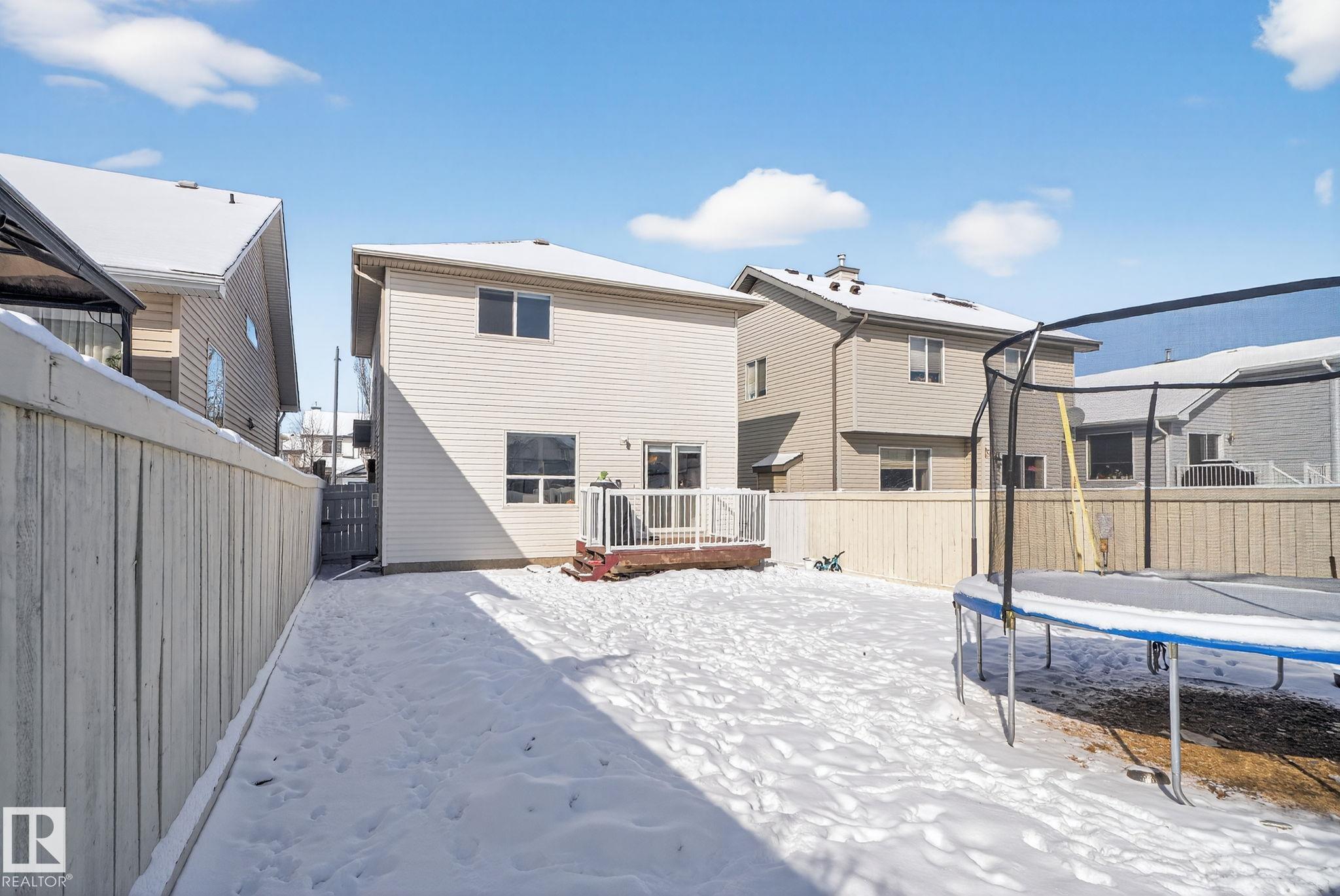 https://zimg.paragon.ice.com/ParagonImages/Property/PM/RAE/225400529/36/0/0/35767993a71b6bc6c4a26f1e38e54dfa/1/d49c9340cf298cbe2671e430170dc7b4/225400529-a2da0345-592d-4126-af59-98cfb24517bb.JPG