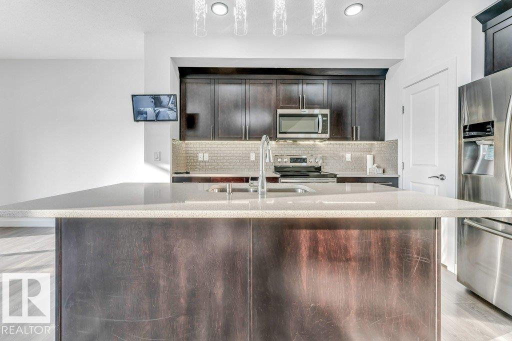 https://zimg.paragon.ice.com/ParagonImages/Property/PM/RAE/225400538/17/0/0/fffbd445c0d777f2a915365a37cff961/1/6d98ab0e187c6a4b85922c8a548ae530/225400538-0FB3A02D-2CEA-49AB-A4BD-372EE04DEA00.JPG