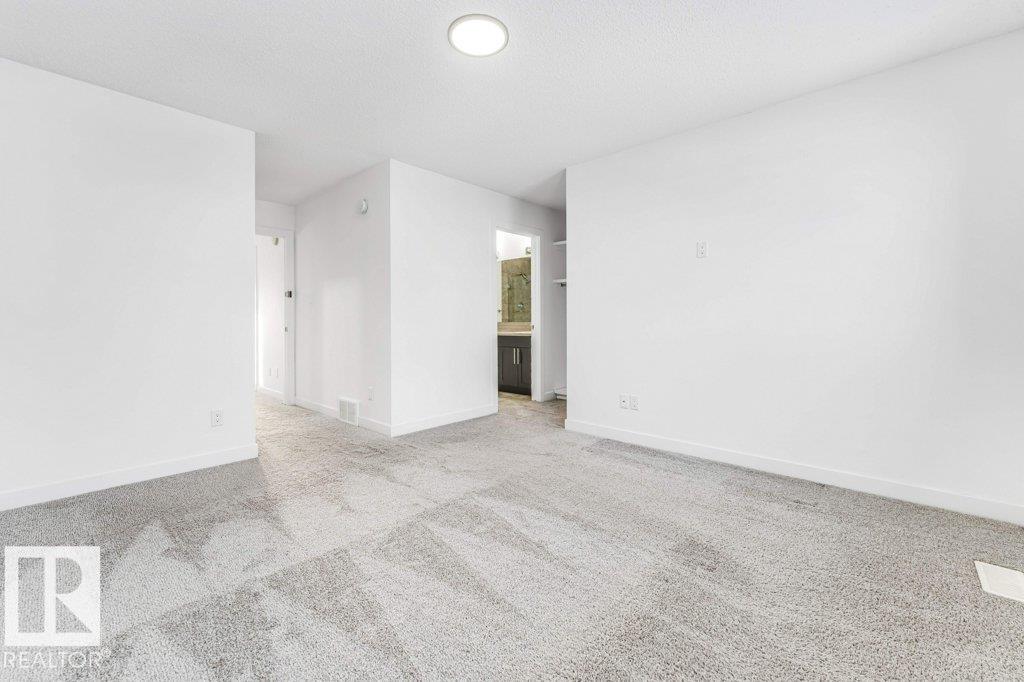 https://zimg.paragon.ice.com/ParagonImages/Property/PM/RAE/225400538/31/0/0/29e748982ec6cbab724ab870e43746bd/1/6d98ab0e187c6a4b85922c8a548ae530/225400538-D78CFE31-B482-4FED-B66C-A9CCB66152A3.JPG