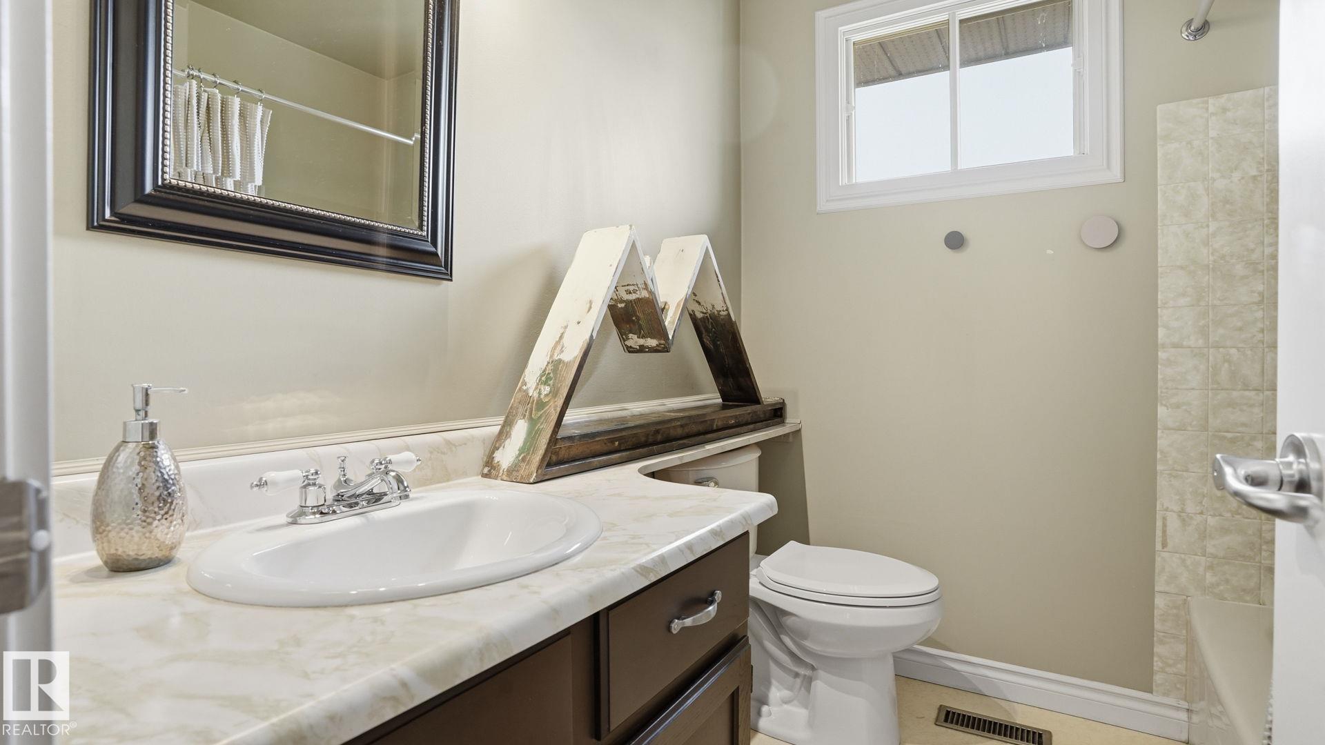 Photo 32 at 27 Addison Crescent, Akinsdale, St. Albert