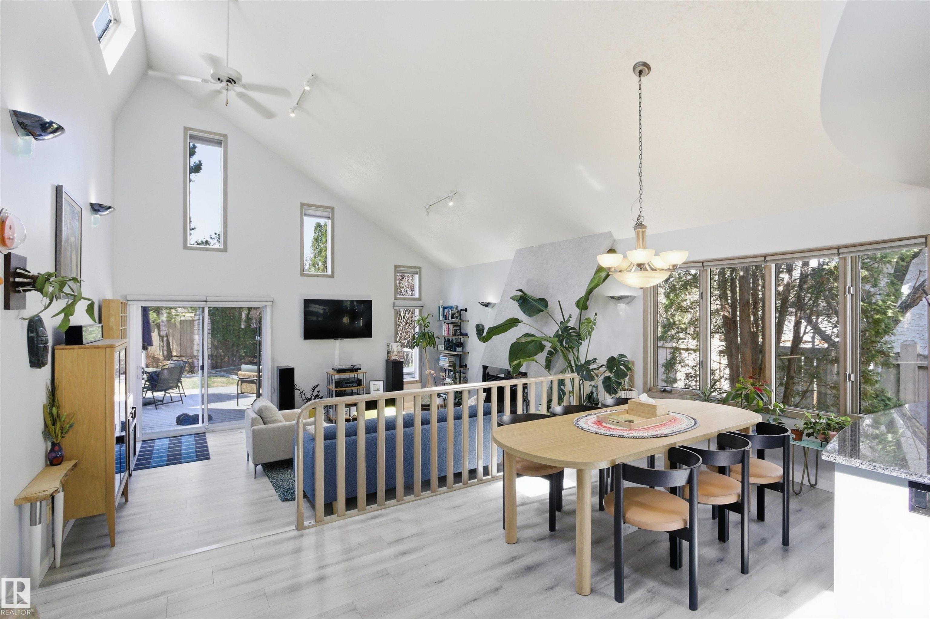 https://zimg.paragon.ice.com/ParagonImages/Property/PM/RAE/225400542/12/0/0/d27620814dfef23ee2457bca4f69609c/1/d0abde40b70cbe9044c95af9953a5cde/225400542-682225b7-da0a-4435-a2b9-29990e6fef36.JPG
