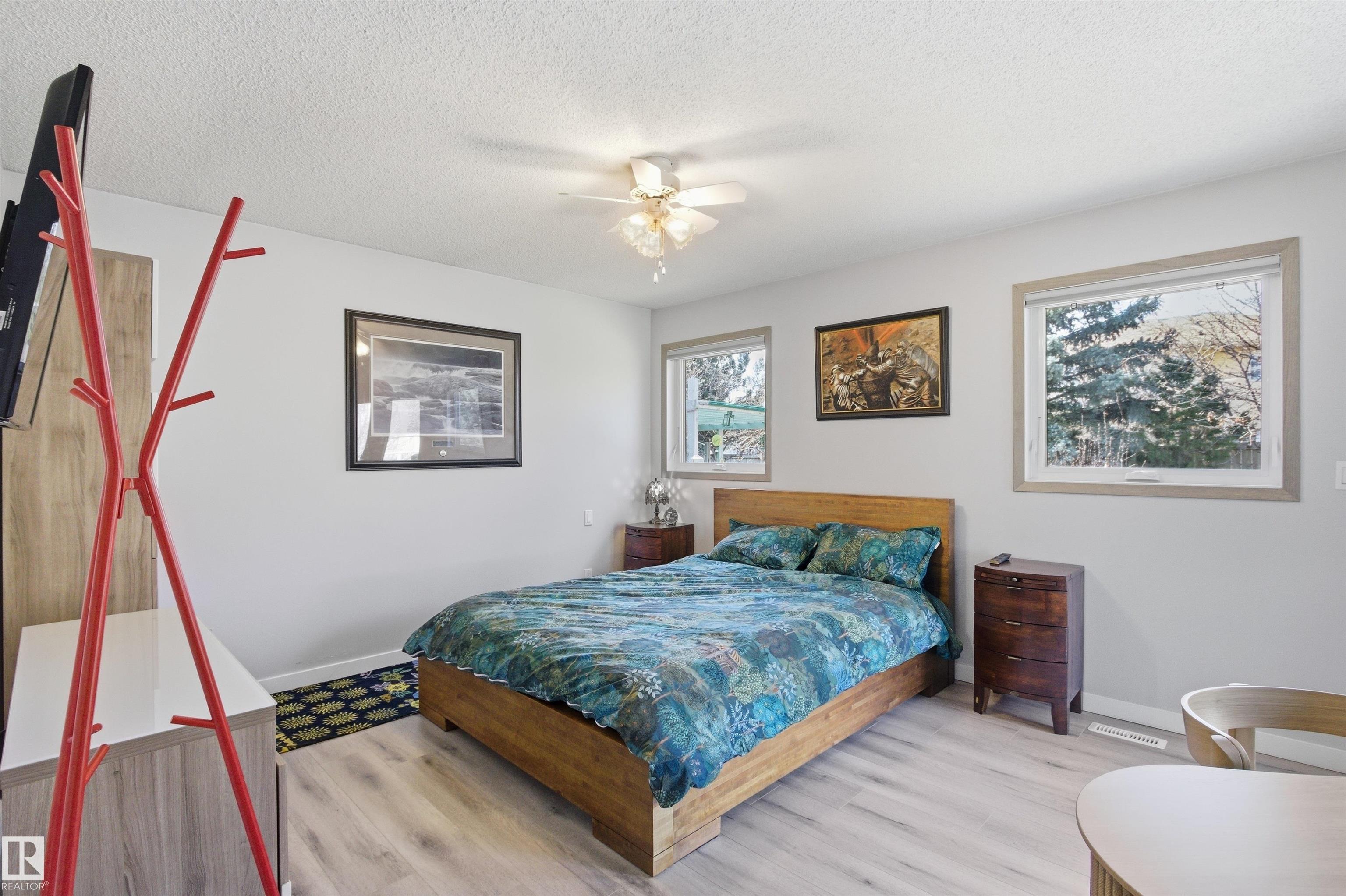 https://zimg.paragon.ice.com/ParagonImages/Property/PM/RAE/225400542/16/0/0/4333f7b6b98418117822865e41f20957/1/d0abde40b70cbe9044c95af9953a5cde/225400542-2040ebb3-d1c4-4738-a002-f2031200da45.JPG