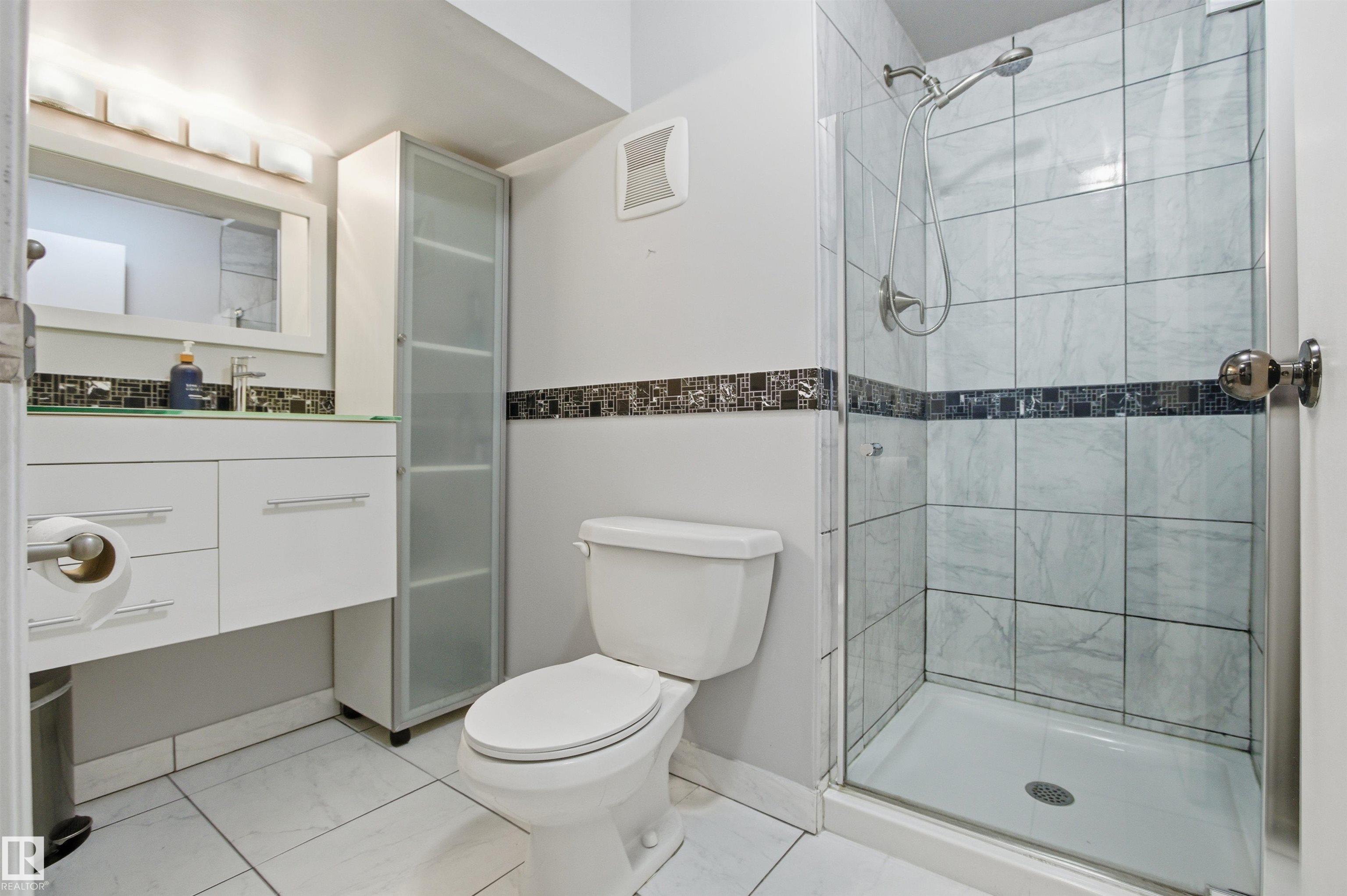 https://zimg.paragon.ice.com/ParagonImages/Property/PM/RAE/225400542/40/0/0/4e5771bf0455e45297acbf71368b2d80/1/d0abde40b70cbe9044c95af9953a5cde/225400542-7e08e878-cf2b-498a-8c9b-71f2e03043f5.JPG