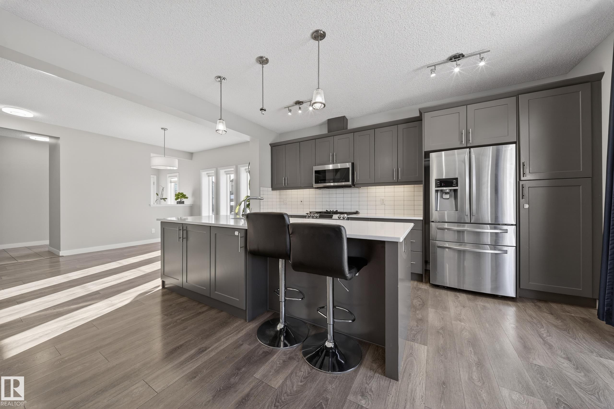 https://zimg.paragon.ice.com/ParagonImages/Property/PM/RAE/225400544/16/0/0/e2aeba8d4ad3f3ab24699a5eabb0442c/1/ad9576e0173fe01eaee683d980a879d3/225400544-90f5a2fe-5ed0-4c89-9d7a-7bbf7eae40fc.JPG