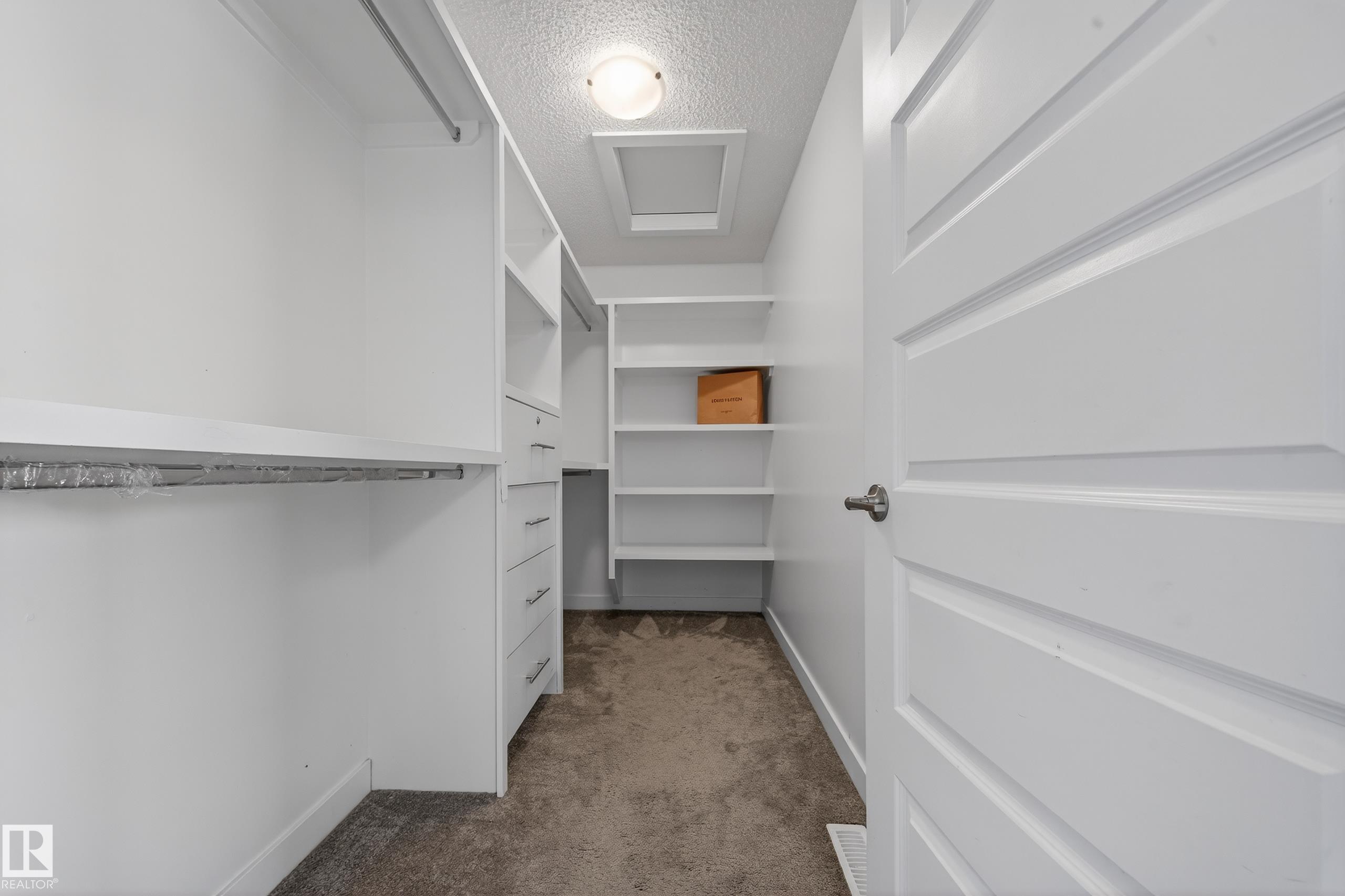 https://zimg.paragon.ice.com/ParagonImages/Property/PM/RAE/225400544/24/0/0/595a9476e2db64cb9fafc45a65e8d533/1/ad9576e0173fe01eaee683d980a879d3/225400544-2cb895f4-6562-46f0-a9e0-b72e3be39984.JPG