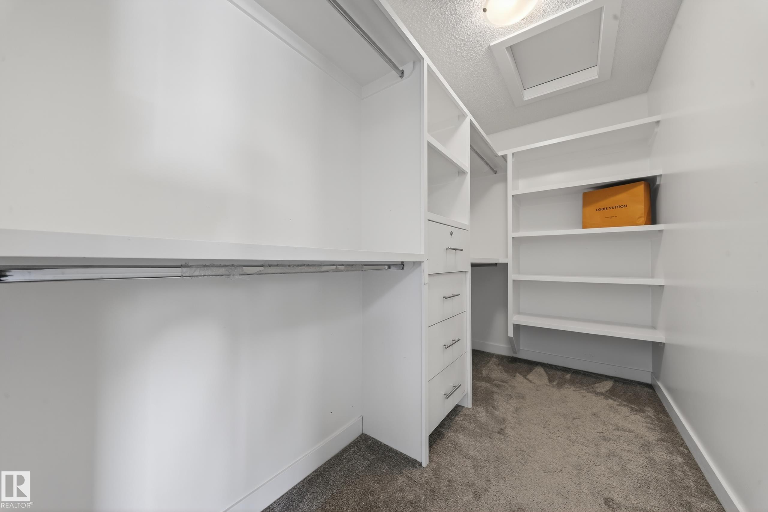 https://zimg.paragon.ice.com/ParagonImages/Property/PM/RAE/225400544/25/0/0/208d0d3fda8499d325536cb25a4cdda9/1/ad9576e0173fe01eaee683d980a879d3/225400544-7e40e065-d535-48f0-96c2-6bfeb9362e79.JPG