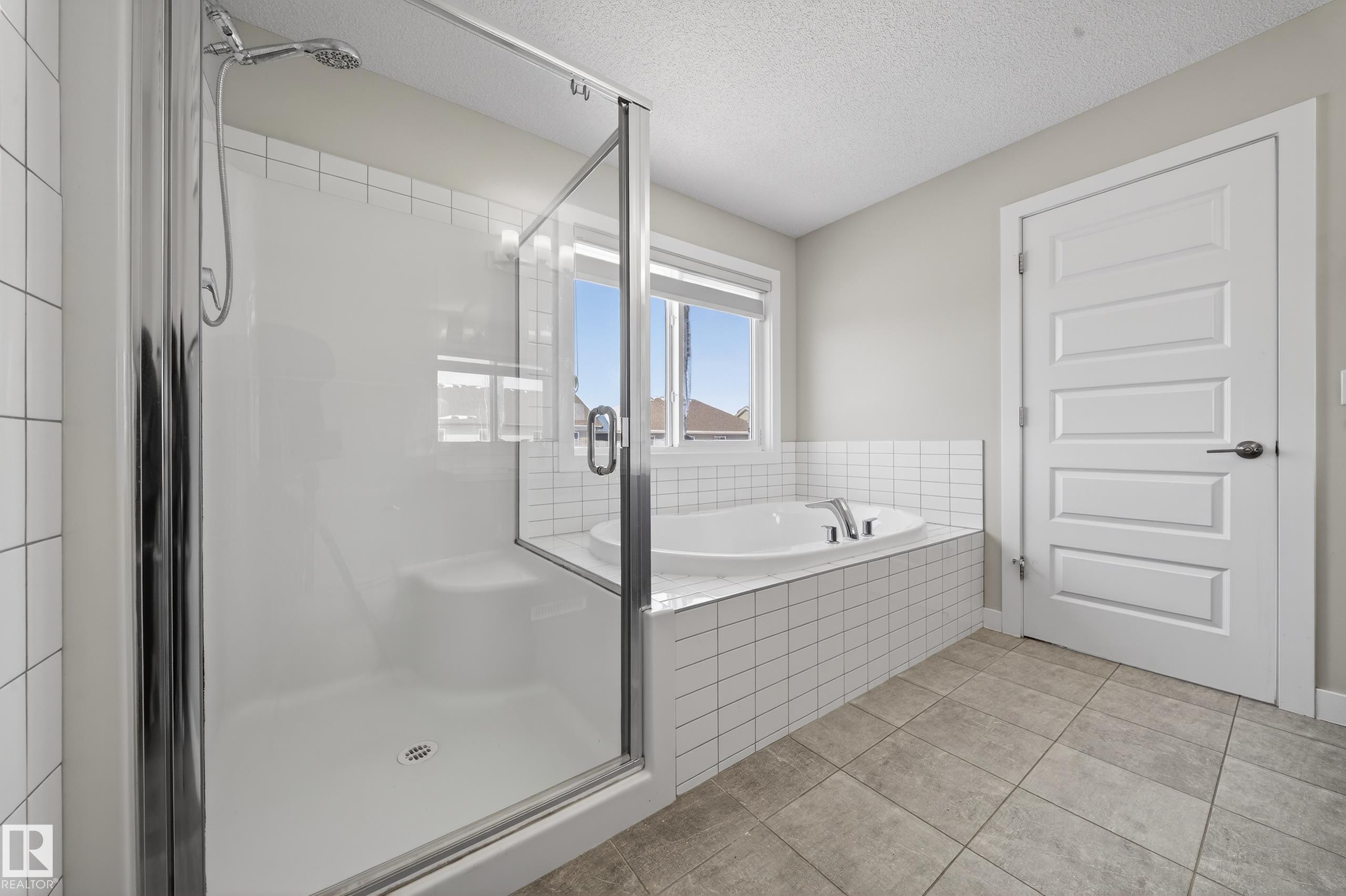 https://zimg.paragon.ice.com/ParagonImages/Property/PM/RAE/225400544/26/0/0/69d16f29e45cdcf70ca0f8b0de36d8da/1/ad9576e0173fe01eaee683d980a879d3/225400544-d7498fae-524d-4bbd-8854-711a62055cf7.JPG