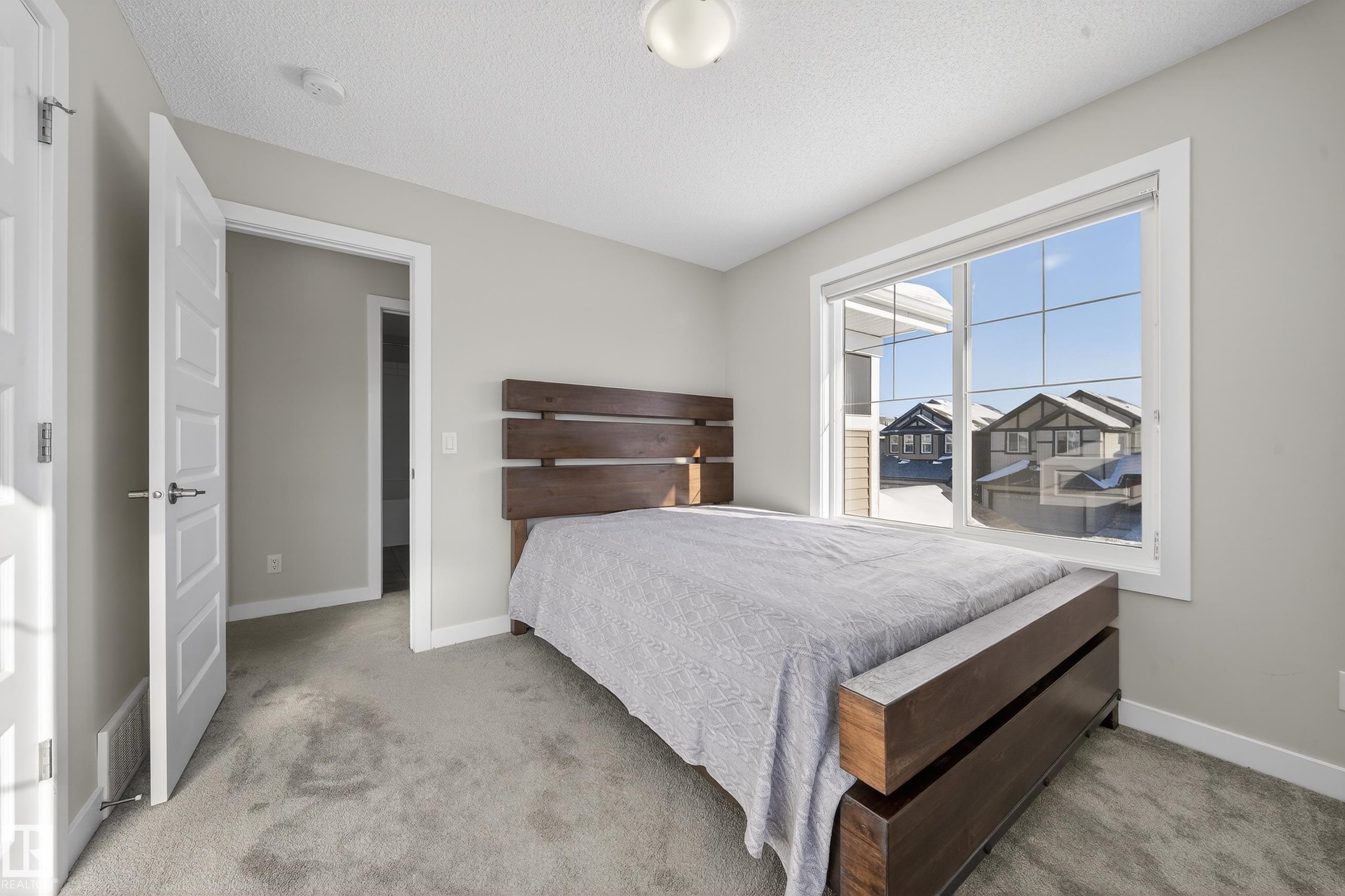 https://zimg.paragon.ice.com/ParagonImages/Property/PM/RAE/225400544/37/0/0/d9eb9e6c7efe47de6cf8a5611d12d718/1/ad9576e0173fe01eaee683d980a879d3/225400544-b44c3935-604b-48a8-b733-c26f9ea8e82e.JPG