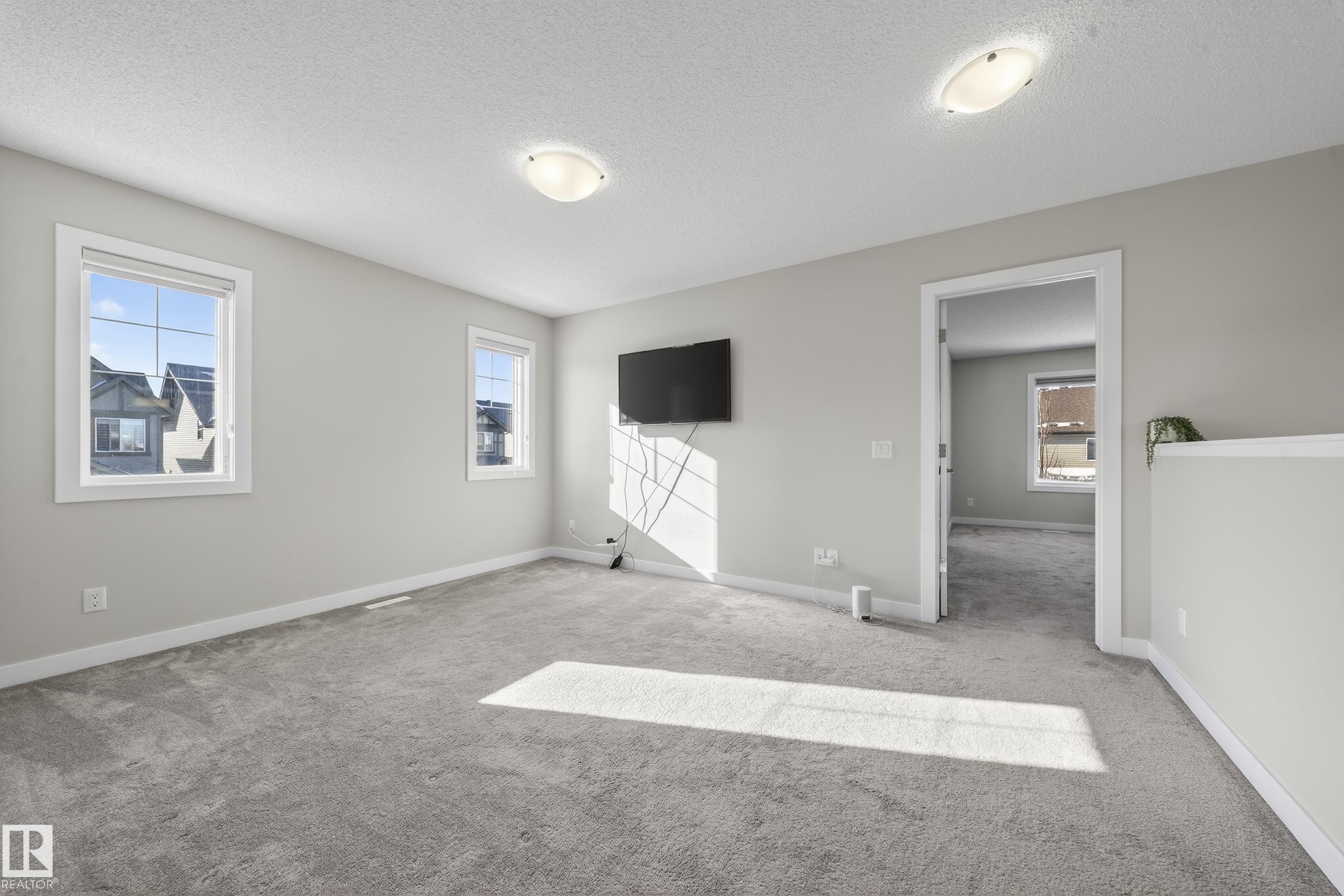 https://zimg.paragon.ice.com/ParagonImages/Property/PM/RAE/225400544/41/0/0/94ffcd767d7041cf9ebc511c5ca7b023/1/ad9576e0173fe01eaee683d980a879d3/225400544-5de62214-b78c-4184-9218-ef93fc81aa1f.JPG