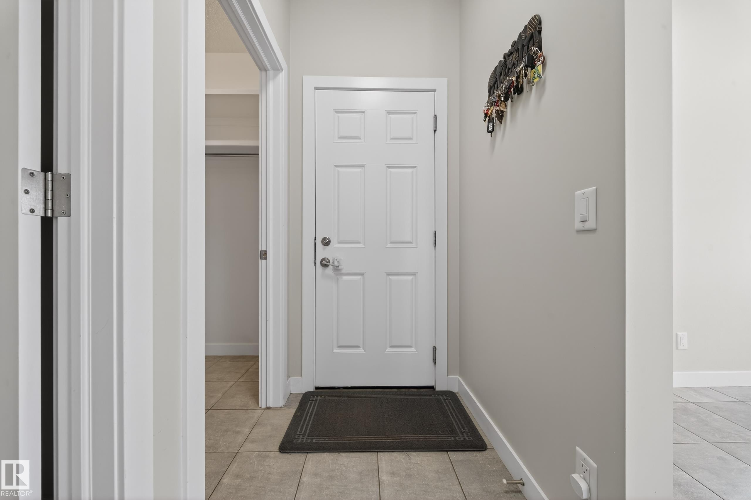 https://zimg.paragon.ice.com/ParagonImages/Property/PM/RAE/225400544/7/0/0/8e338c8167798388123664d67a0ffb4e/1/ad9576e0173fe01eaee683d980a879d3/225400544-e62c330e-d41c-4567-bc6e-1de15471a0c3.JPG