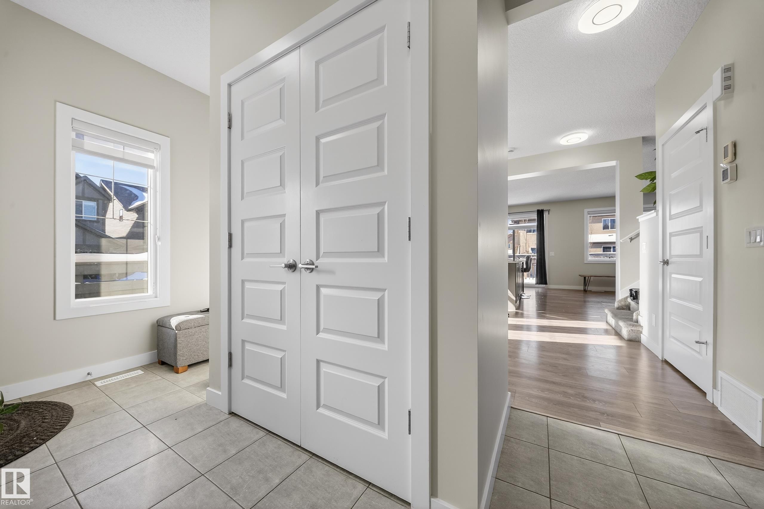 https://zimg.paragon.ice.com/ParagonImages/Property/PM/RAE/225400544/8/0/0/e74d0629605e23b3258c4fa92eeda04f/1/ad9576e0173fe01eaee683d980a879d3/225400544-aa0f4a40-3c8f-4495-9c13-aff5ab290602.JPG