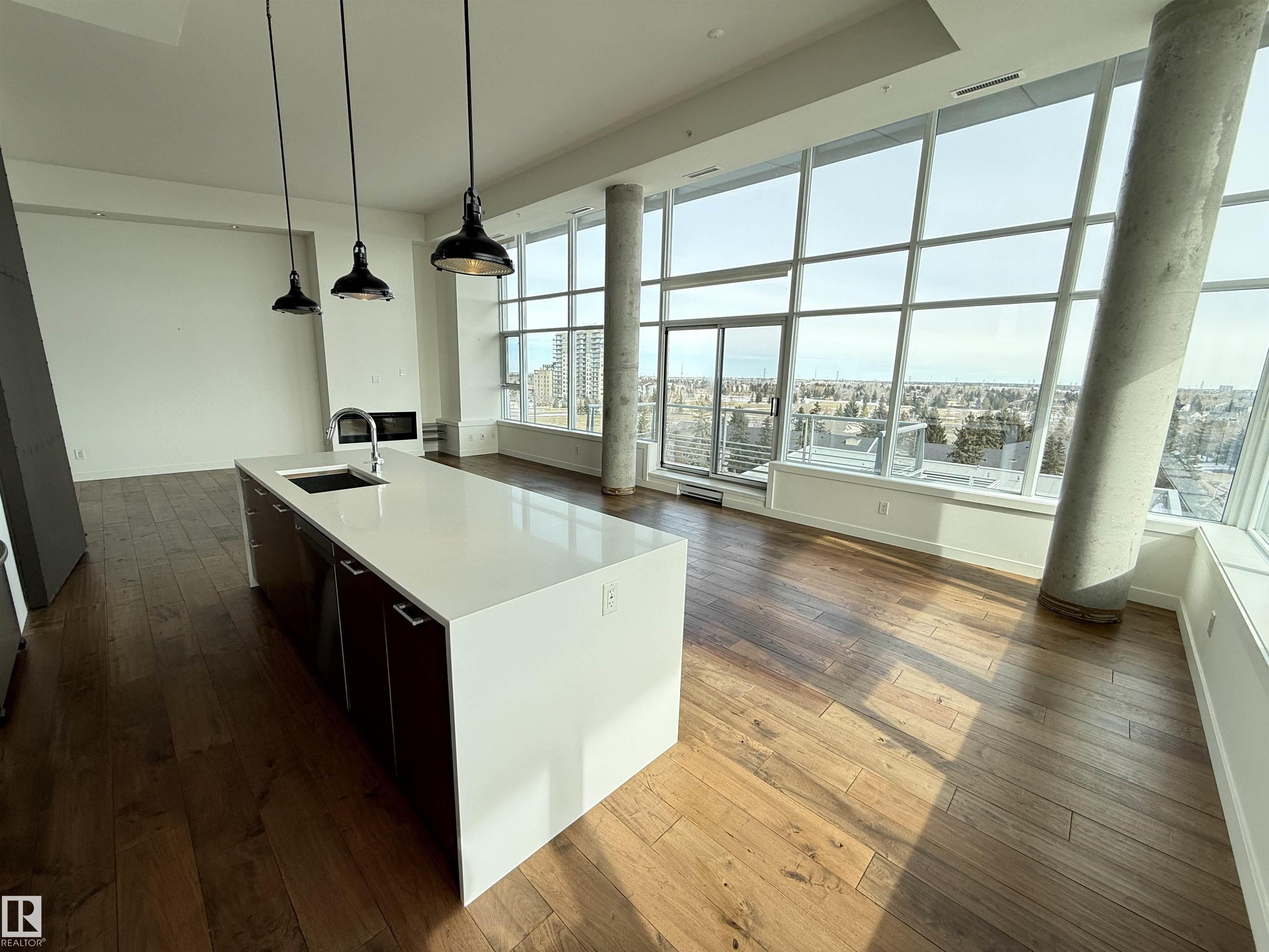 https://zimg.paragon.ice.com/ParagonImages/Property/PM/RAE/225400546/8/0/0/fc90809e89555b337f462d2b6e31b2b5/1/0bef8e41796fc55cf97e08e4fcecc747/225400546-CC7857D3-097F-443B-9B05-CB1930625618.JPG