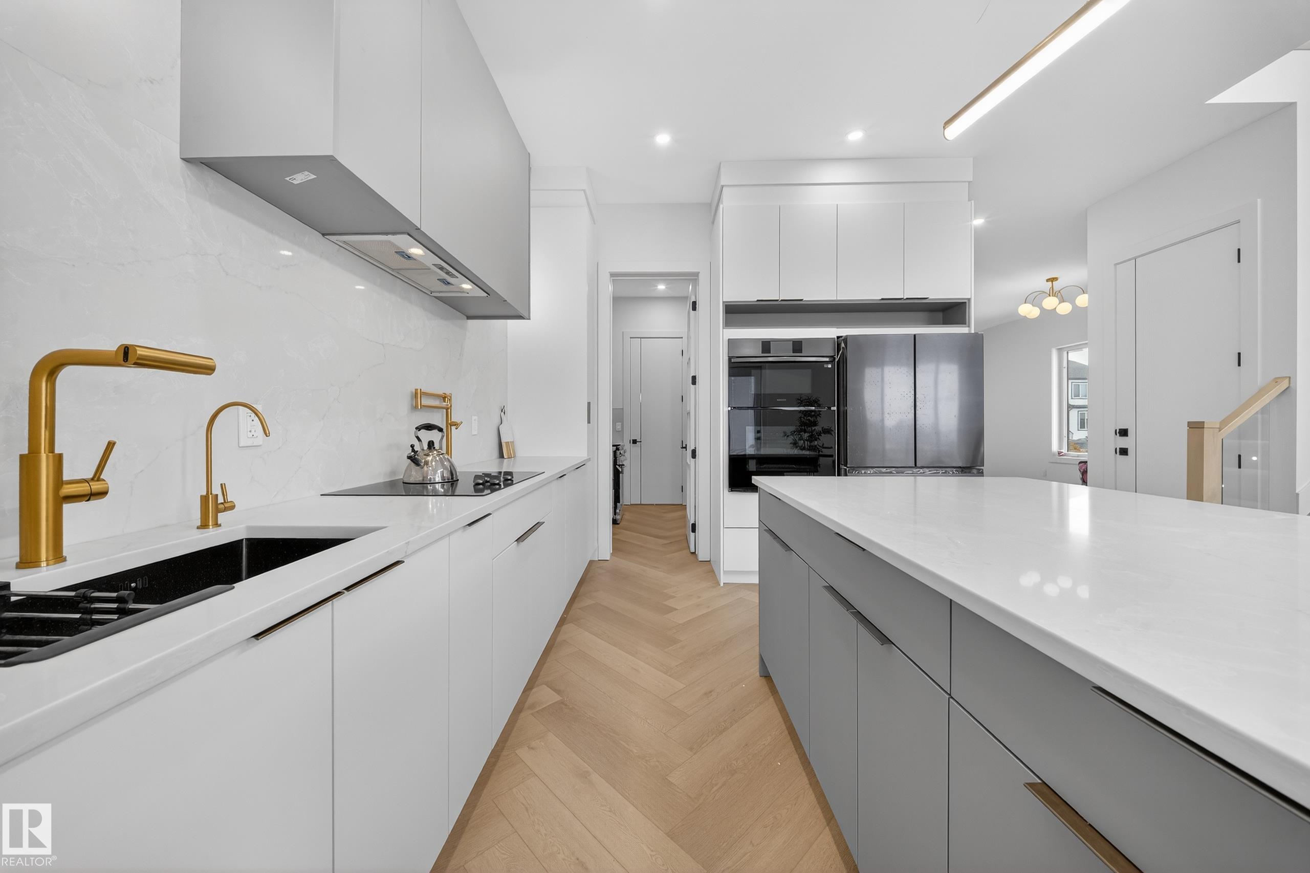 https://zimg.paragon.ice.com/ParagonImages/Property/PM/RAE/225400547/10/0/0/368b40b1ae2fb50ce752cf92fdfe719e/1/6f3b0def6b0729de4160eba549c5a2f5/225400547-764BF9B6-8C26-4149-AEBB-9AAB8688FA3E.JPG