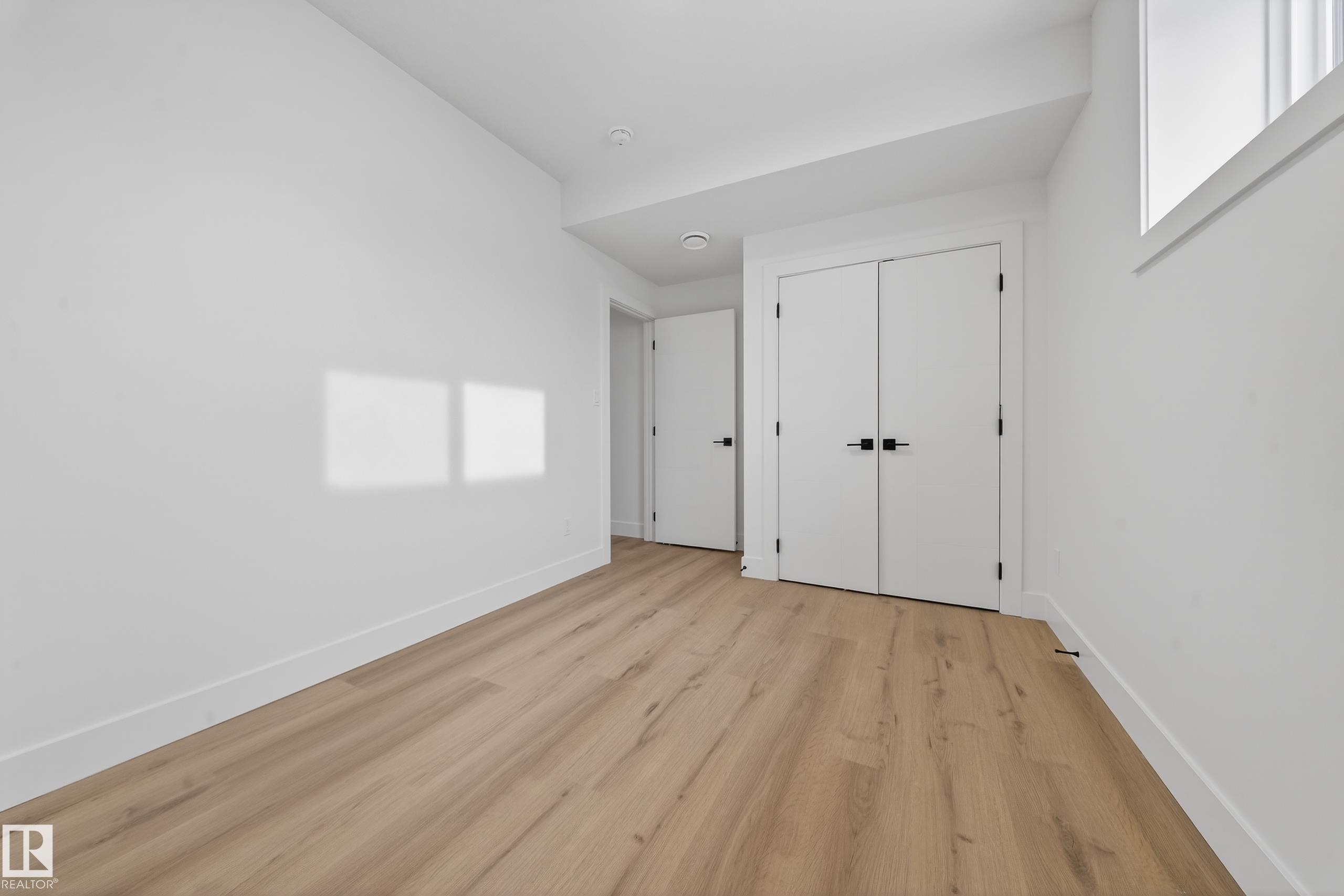 https://zimg.paragon.ice.com/ParagonImages/Property/PM/RAE/225400547/37/0/0/376e4bd72e0f339a179d79a32f326bab/1/6f3b0def6b0729de4160eba549c5a2f5/225400547-2ED0B8B9-9A42-48B9-8F76-98C177949D5B.JPG