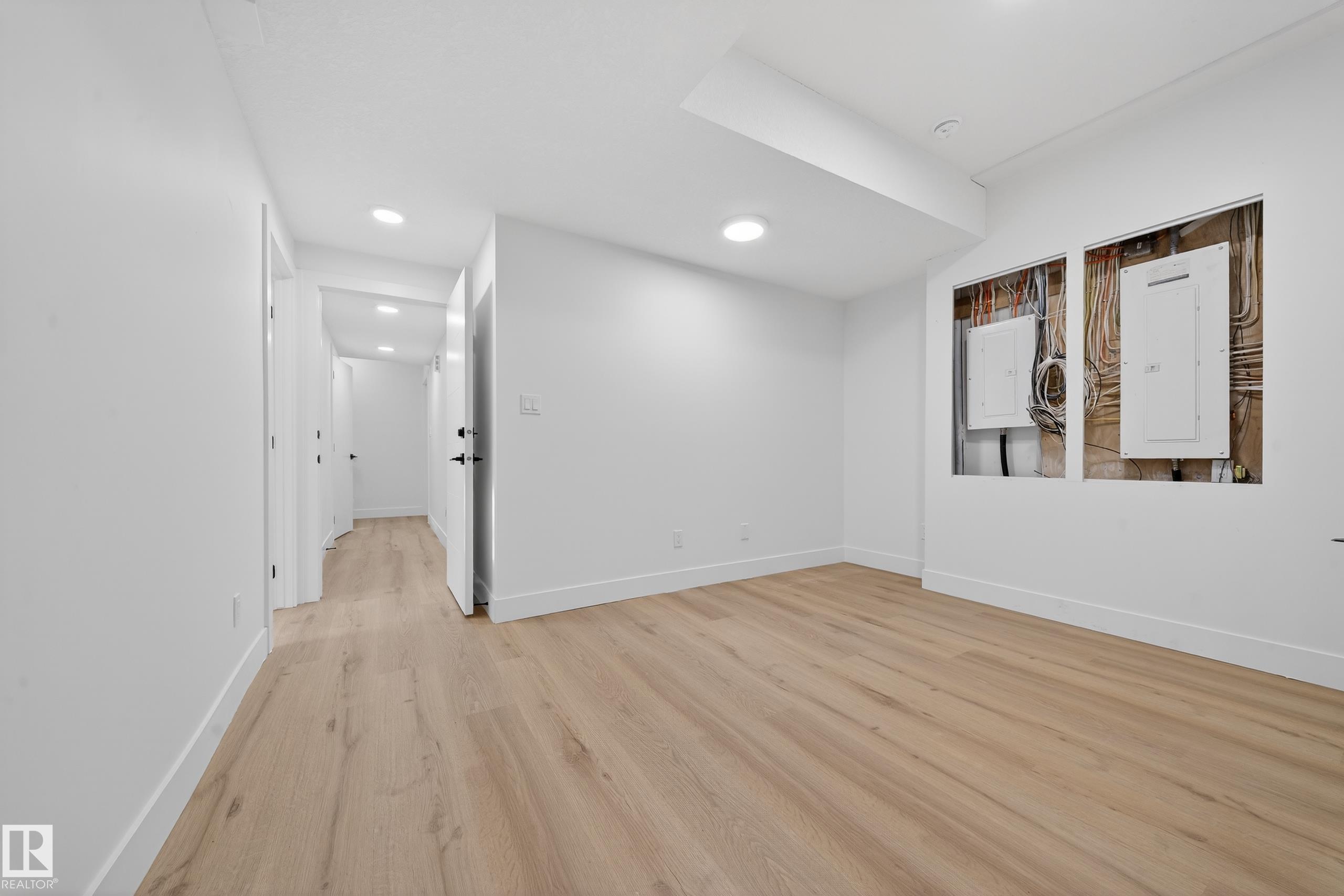 https://zimg.paragon.ice.com/ParagonImages/Property/PM/RAE/225400547/55/0/0/f0db61272bb76544611d2dd426c67197/1/6f3b0def6b0729de4160eba549c5a2f5/225400547-1840CCF4-95CD-4A6B-92DC-1EAD5C99672E.JPG