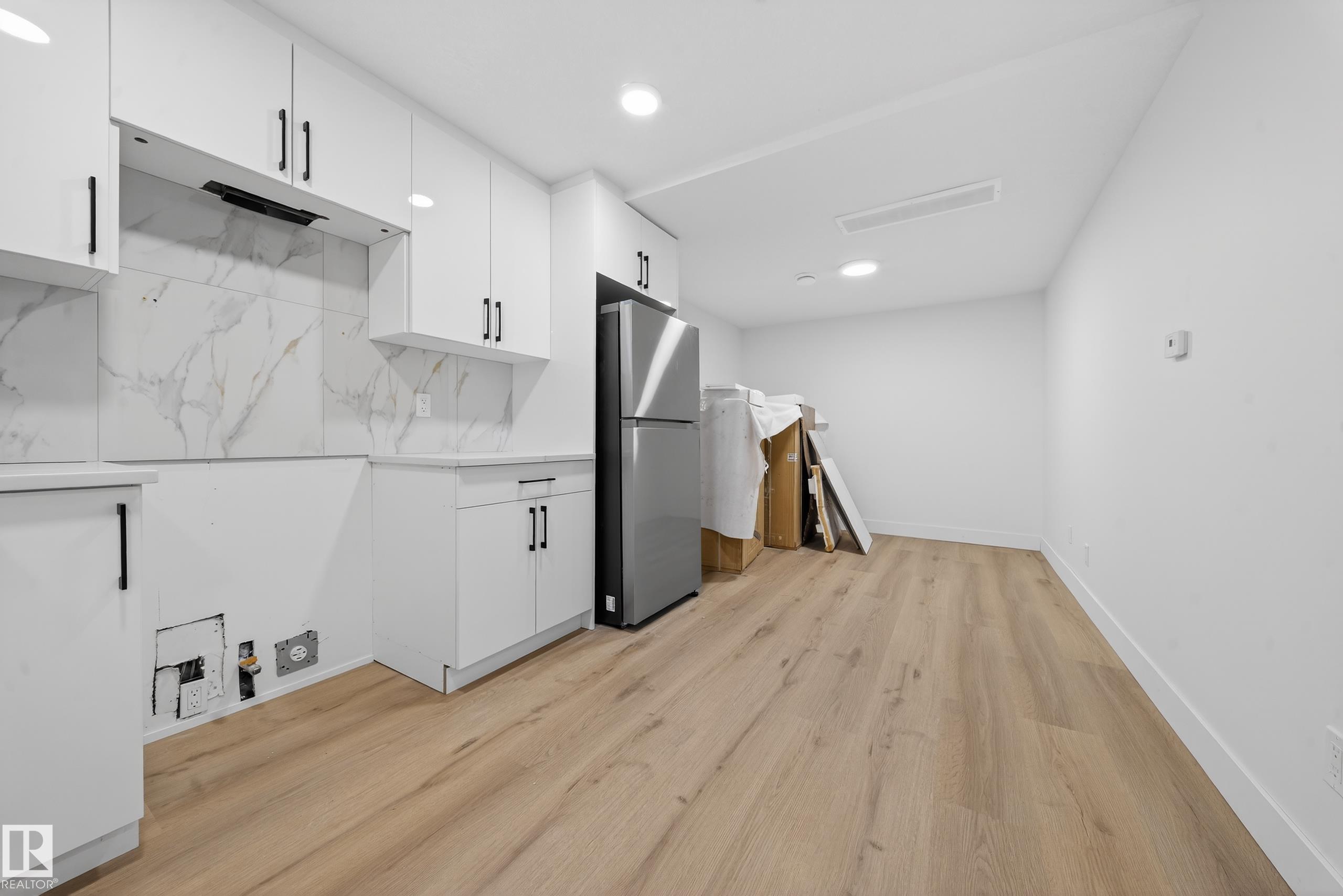 https://zimg.paragon.ice.com/ParagonImages/Property/PM/RAE/225400547/58/0/0/1de4648ad7734eaad8f2080dc558a3a7/1/6f3b0def6b0729de4160eba549c5a2f5/225400547-35ED4E19-D47B-466D-8DA4-6C762E13E6A0.JPG