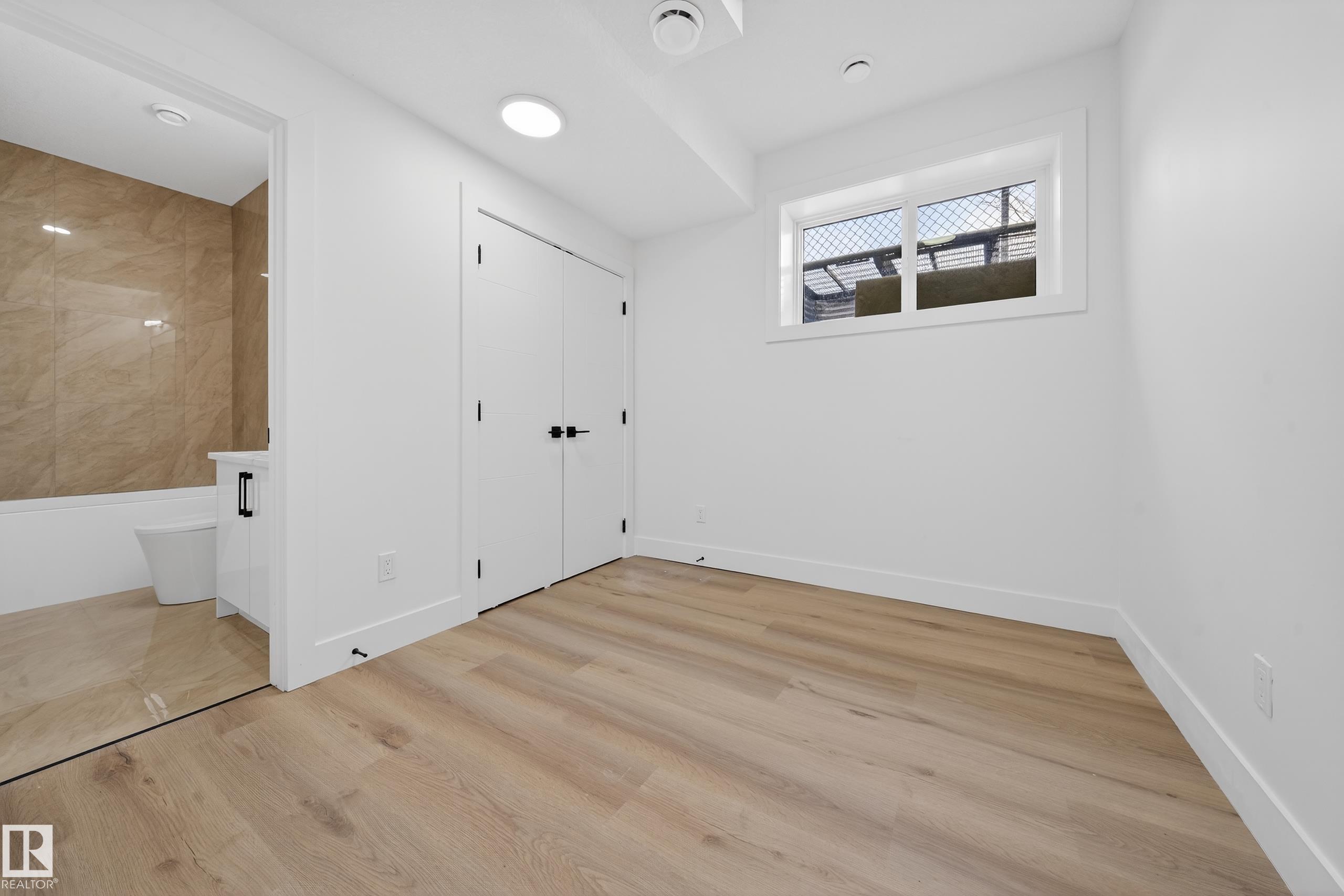 https://zimg.paragon.ice.com/ParagonImages/Property/PM/RAE/225400547/59/0/0/6d9f9b94cc747ddedf67e25244de5008/1/6f3b0def6b0729de4160eba549c5a2f5/225400547-9C2FA183-B835-49F7-AD18-4CC50C3C375E.JPG
