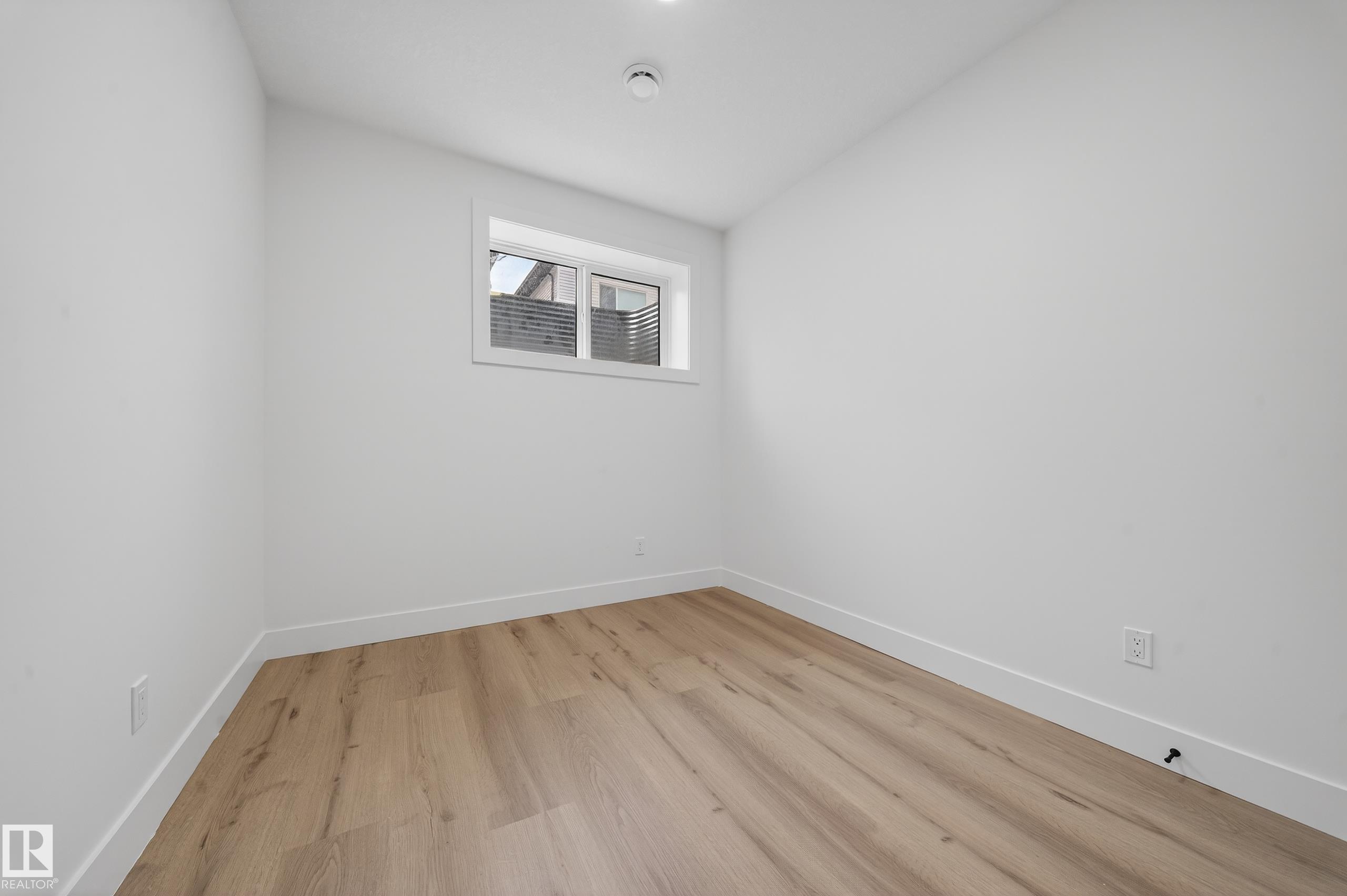 https://zimg.paragon.ice.com/ParagonImages/Property/PM/RAE/225400547/60/0/0/9ec5c47724ffe679561db7dc8cb9c337/1/6f3b0def6b0729de4160eba549c5a2f5/225400547-C314071A-4FD7-4611-B9CE-35DCBD8E2EF9.JPG