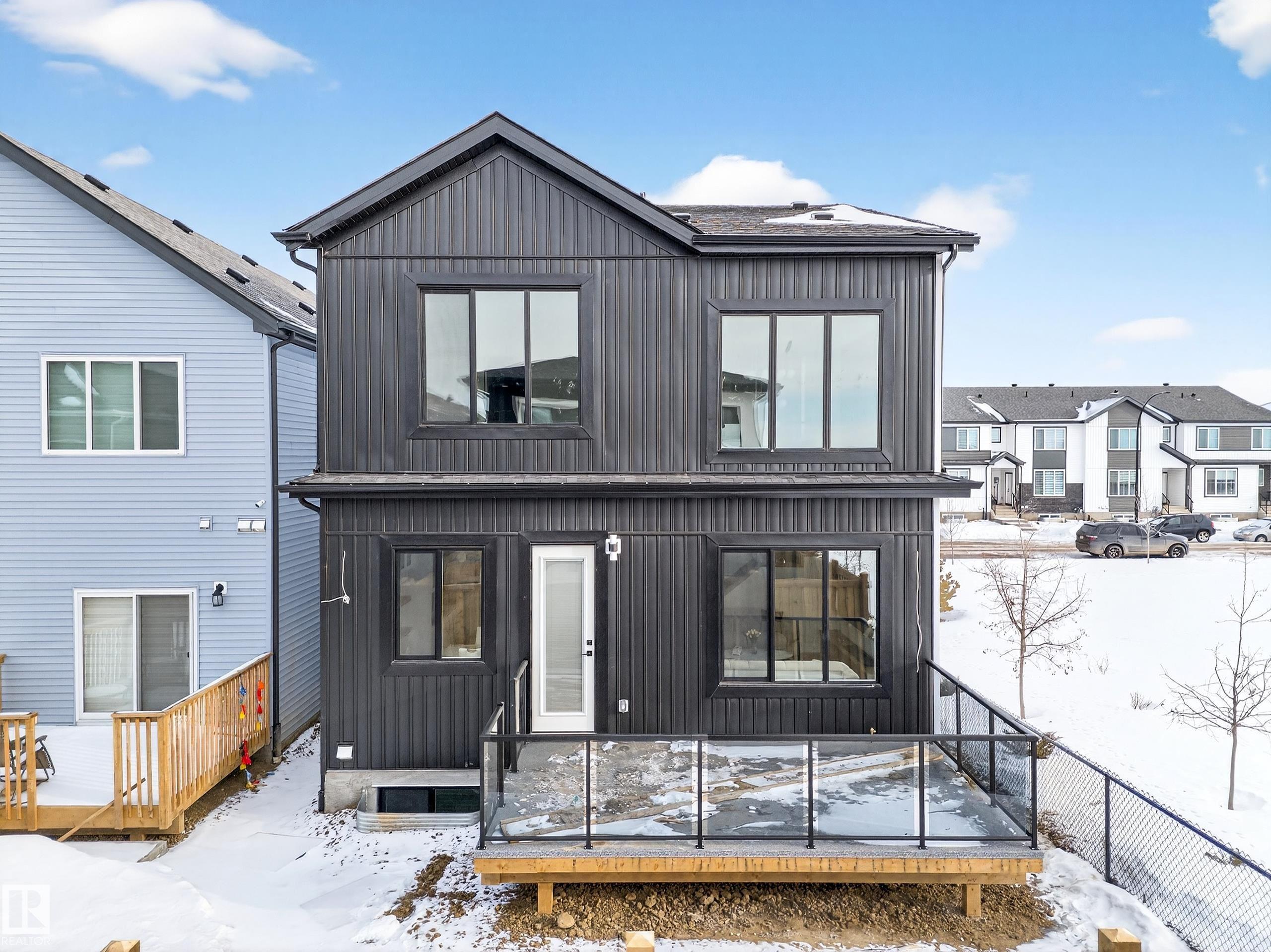 https://zimg.paragon.ice.com/ParagonImages/Property/PM/RAE/225400547/66/0/0/a5f0b84dac17fed7f965acd93a7a631a/1/6f3b0def6b0729de4160eba549c5a2f5/225400547-9F60F02F-78F4-4E77-986A-28DC03AACC00.JPG