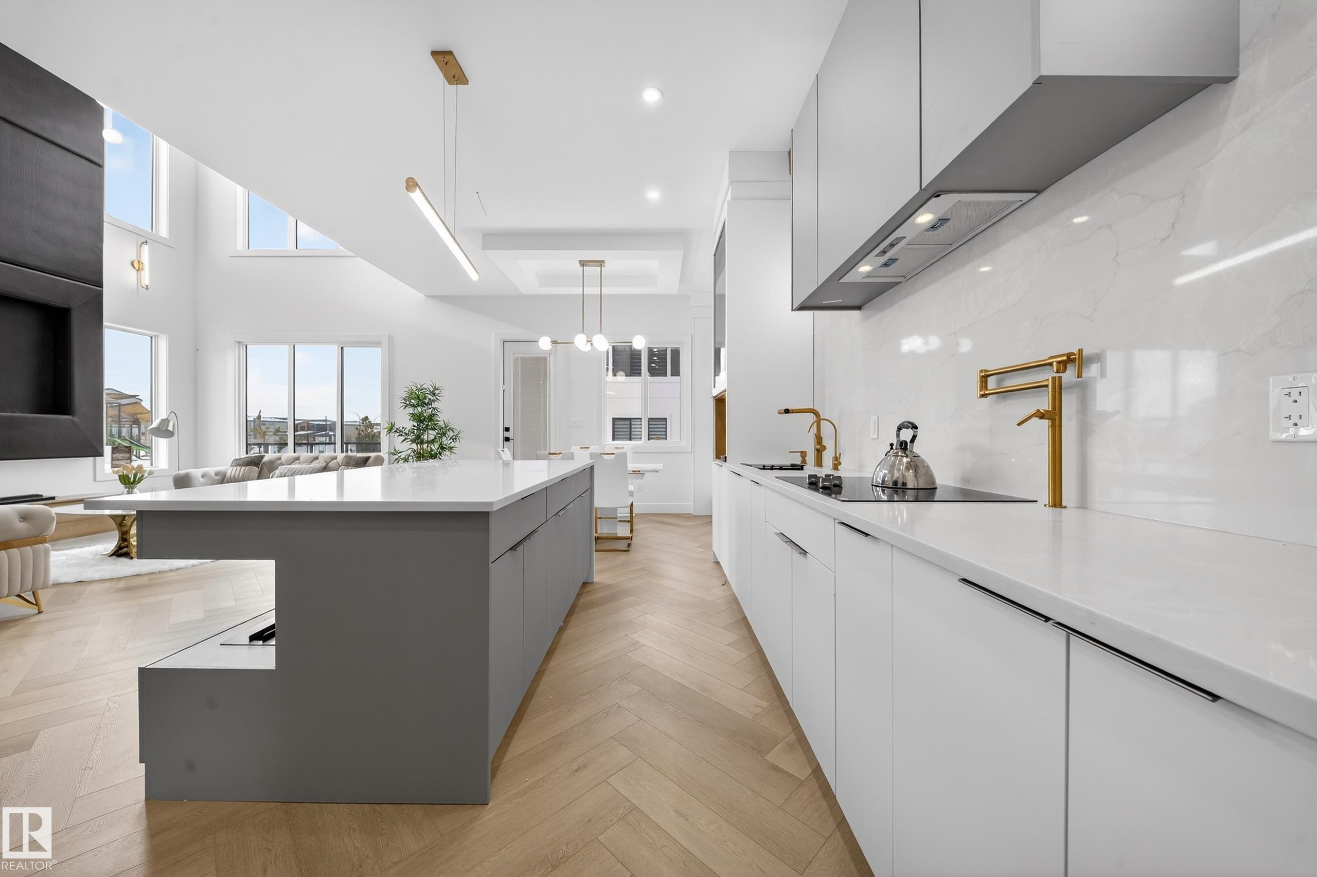 https://zimg.paragon.ice.com/ParagonImages/Property/PM/RAE/225400547/8/0/0/107cbb5ed641f1227defbe65fa6f1398/1/6f3b0def6b0729de4160eba549c5a2f5/225400547-478D8619-E2E6-4A64-A79D-A0280FAE0794.JPG