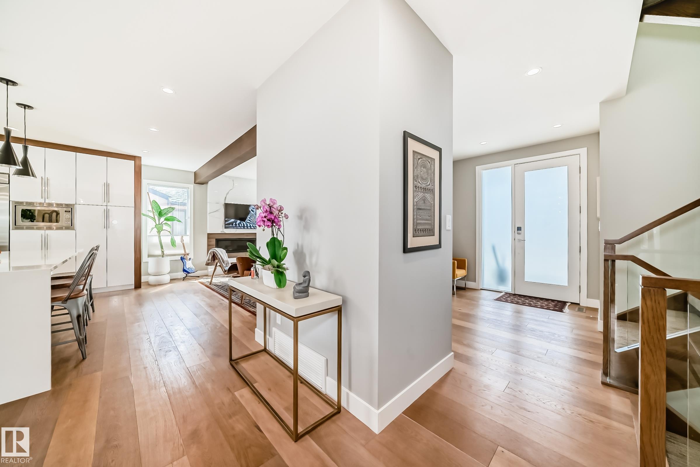 https://zimg.paragon.ice.com/ParagonImages/Property/PM/RAE/225400549/20/0/0/f2469e731523eb61a1f9363019df3022/1/15c1db31ab729099388894db6691ad6d/225400549-ebbbe437-67f3-4356-9f6c-9b2952eafdc4.JPG