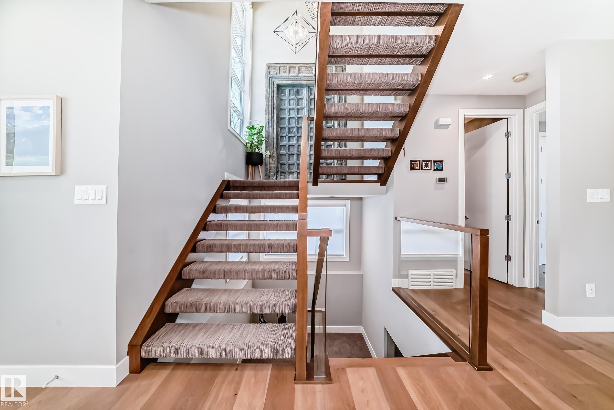 https://zimg.paragon.ice.com/ParagonImages/Property/PM/RAE/225400549/28/0/0/a7e4d62656364577952df7228c37be2a/1/15c1db31ab729099388894db6691ad6d/225400549-f4953e09-acd7-4a74-9d55-e6a299022ec0.JPG