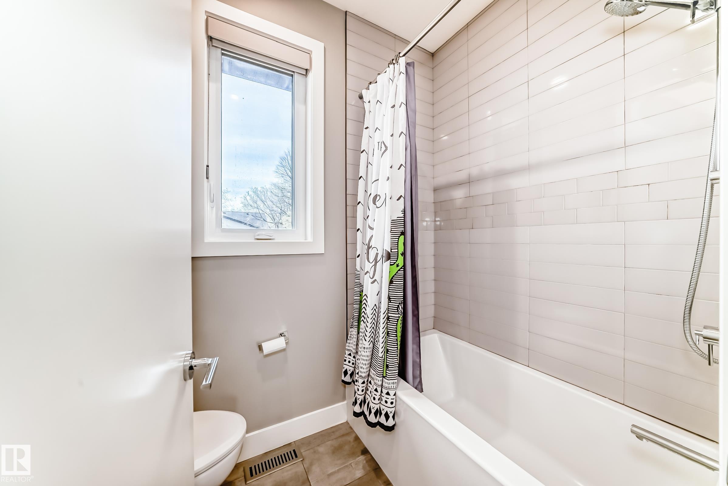 https://zimg.paragon.ice.com/ParagonImages/Property/PM/RAE/225400549/44/0/0/6ece5214ba258e6ae5cc0fd13364aab8/1/15c1db31ab729099388894db6691ad6d/225400549-5d720fe1-bdcc-4cf2-8362-95b659500ee9.JPG