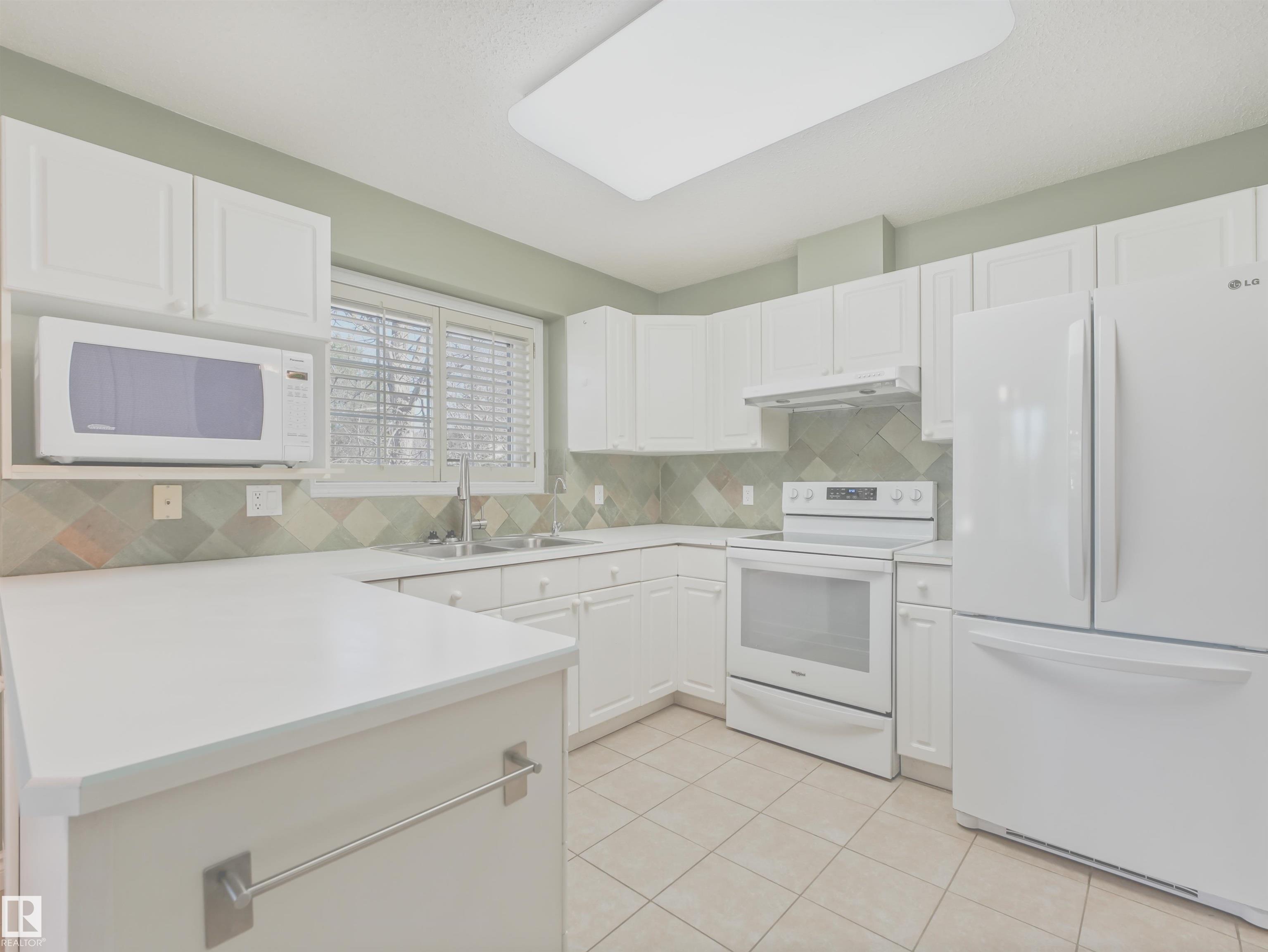 Photo 12 at 146 Oeming Road NW, Ogilvie Ridge, Edmonton