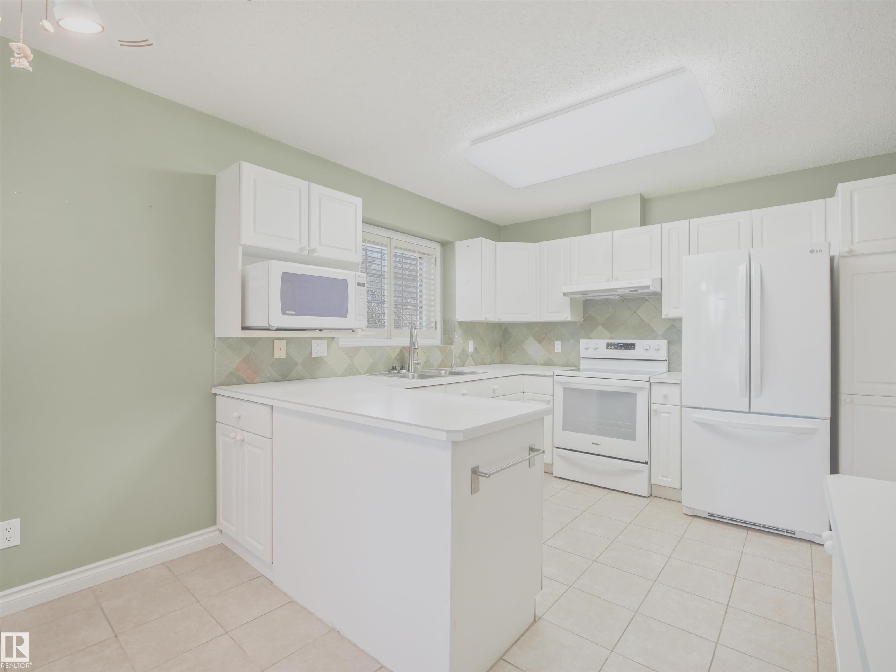 Photo 14 at 146 Oeming Road NW, Ogilvie Ridge, Edmonton