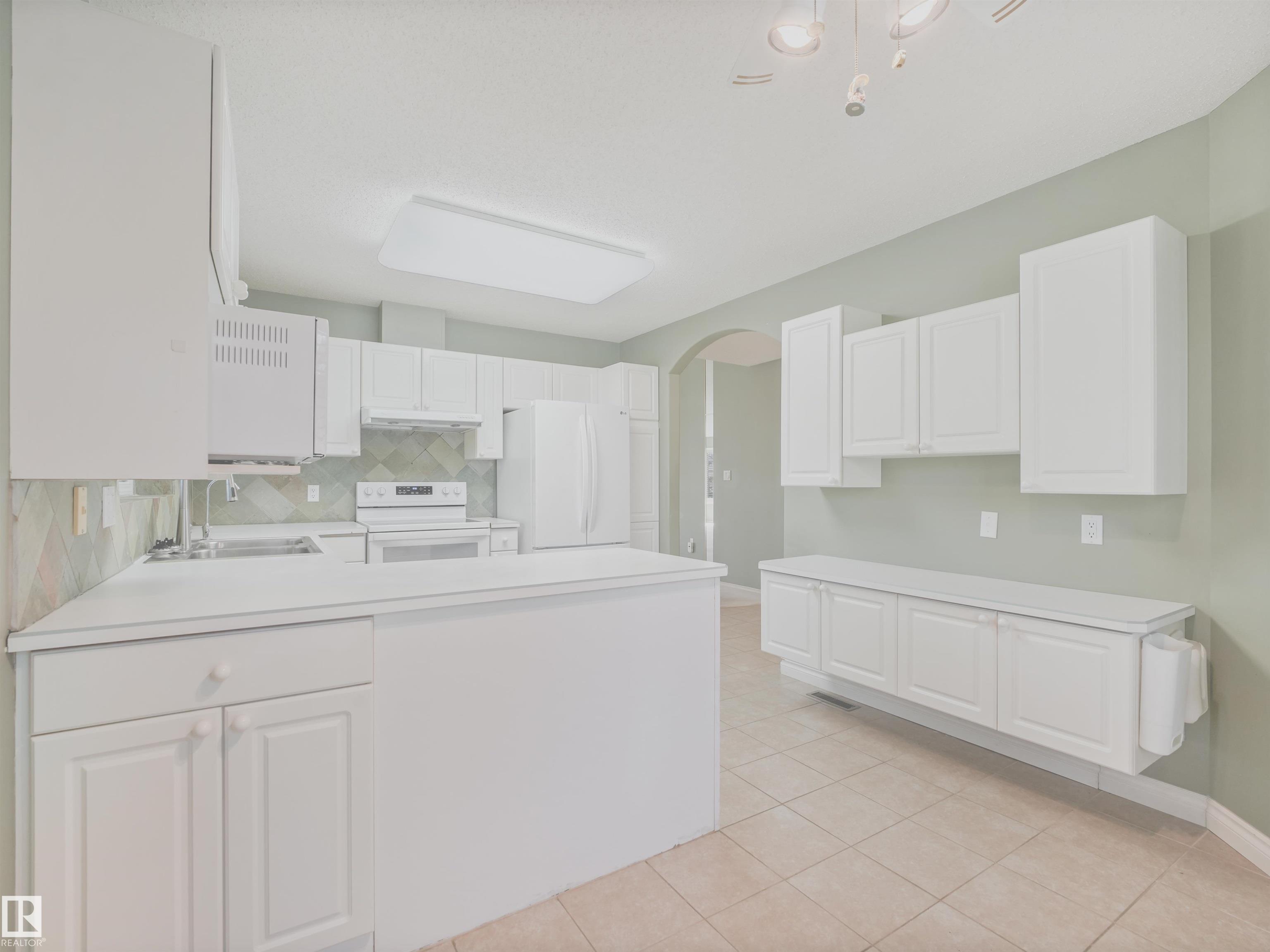 Photo 18 at 146 Oeming Road NW, Ogilvie Ridge, Edmonton