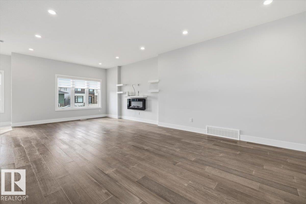Photo 8 at 9933 79 Street NW, Forest Heights, Edmonton