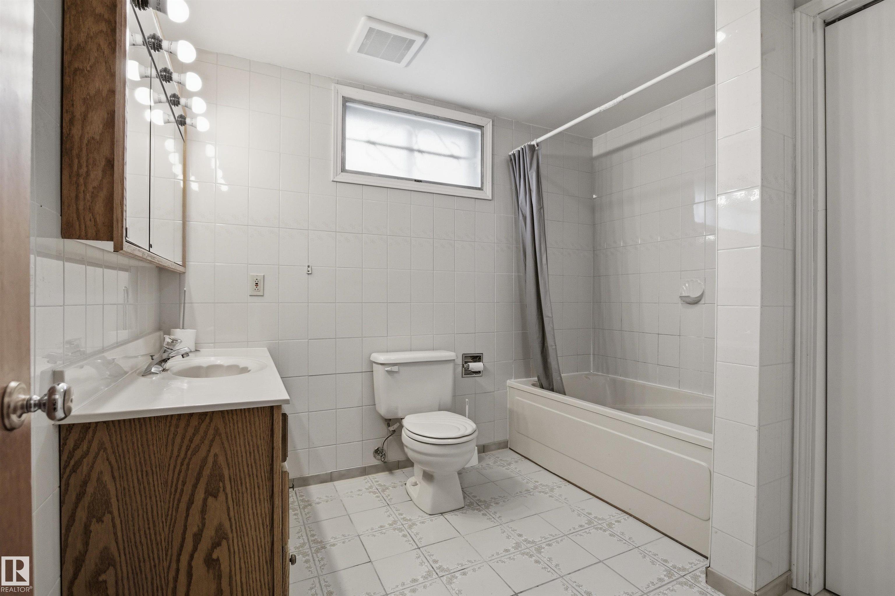 https://zimg.paragon.ice.com/ParagonImages/Property/PM/RAE/225400562/35/0/0/d68ea055fee69e40c6249c829c5f2354/1/d7369a87f1329249eac3d75c7ebc6c2a/225400562-7a81ec63-28f6-4b9d-a40d-16c1ac77787a.JPG