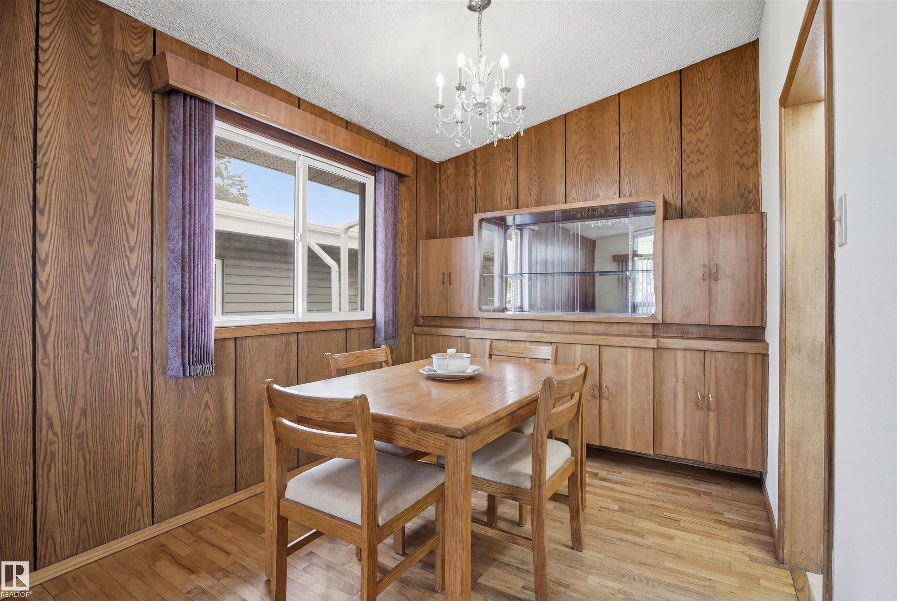 https://zimg.paragon.ice.com/ParagonImages/Property/PM/RAE/225400562/8/0/0/3e5f5bb89ad85f0fde2433eddb1287dd/1/d7369a87f1329249eac3d75c7ebc6c2a/225400562-34edb2b5-2f43-4534-b0b0-16dcc35aa9e2.JPG