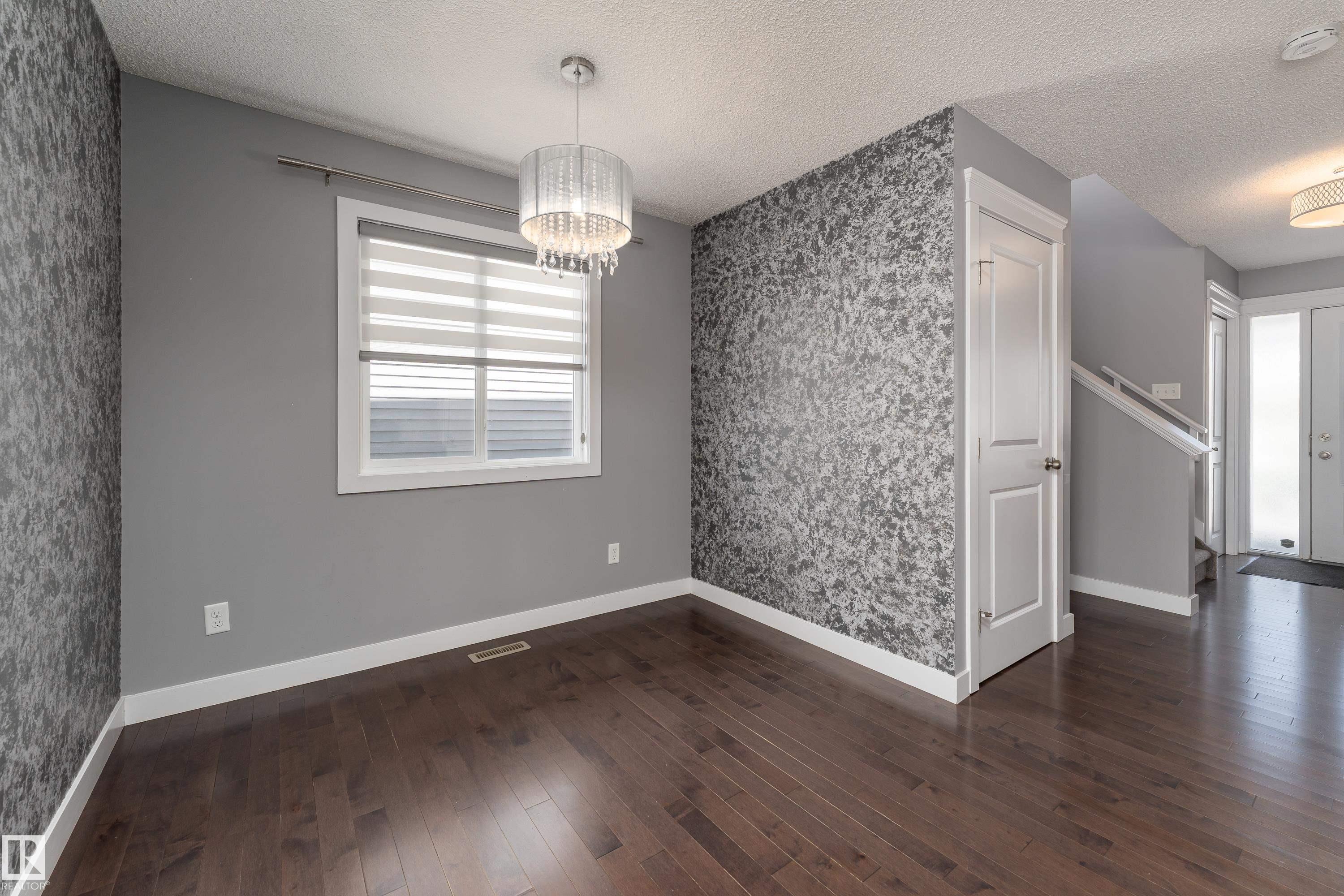 https://zimg.paragon.ice.com/ParagonImages/Property/PM/RAE/225400566/24/0/0/92acb8a3334ff5e7e90771f158e60fe0/1/2fe70a0347587b503f455a15542fc255/225400566-006e8d8d-a137-4ecd-93e2-fdb85c1527bb.JPG