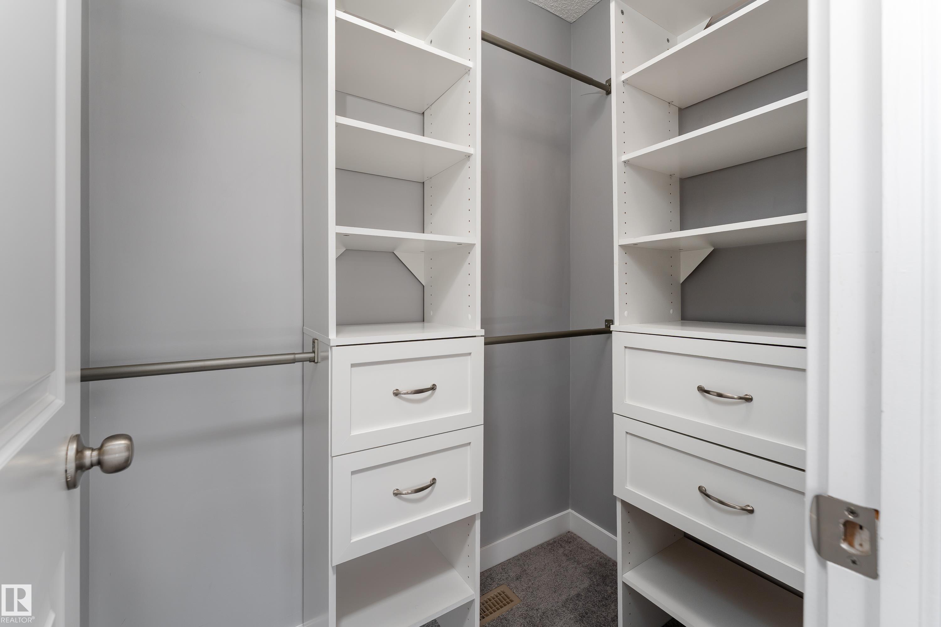 https://zimg.paragon.ice.com/ParagonImages/Property/PM/RAE/225400566/34/0/0/00e94f34487c46dbe558607c2712717a/1/2fe70a0347587b503f455a15542fc255/225400566-e3f4dbd1-f8e5-4feb-8012-814fadfaa29f.JPG