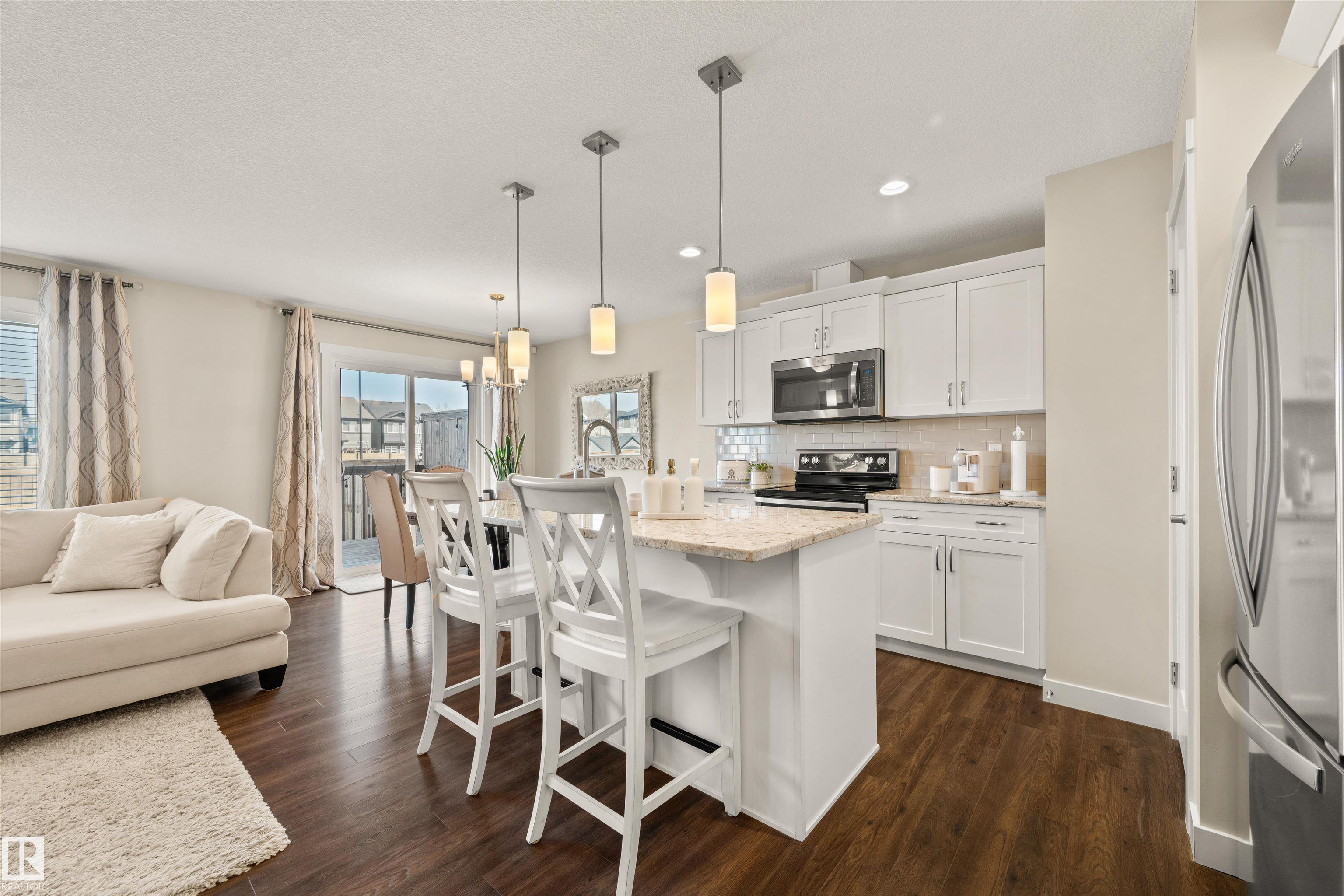 https://zimg.paragon.ice.com/ParagonImages/Property/PM/RAE/225400567/6/0/0/f0f737d0d80e17d9fa8b97676a4e5975/1/06142dbf2898c6abfa2dcea860b09bcd/225400567-881c05e8-0151-4333-8b41-707378699873.JPG