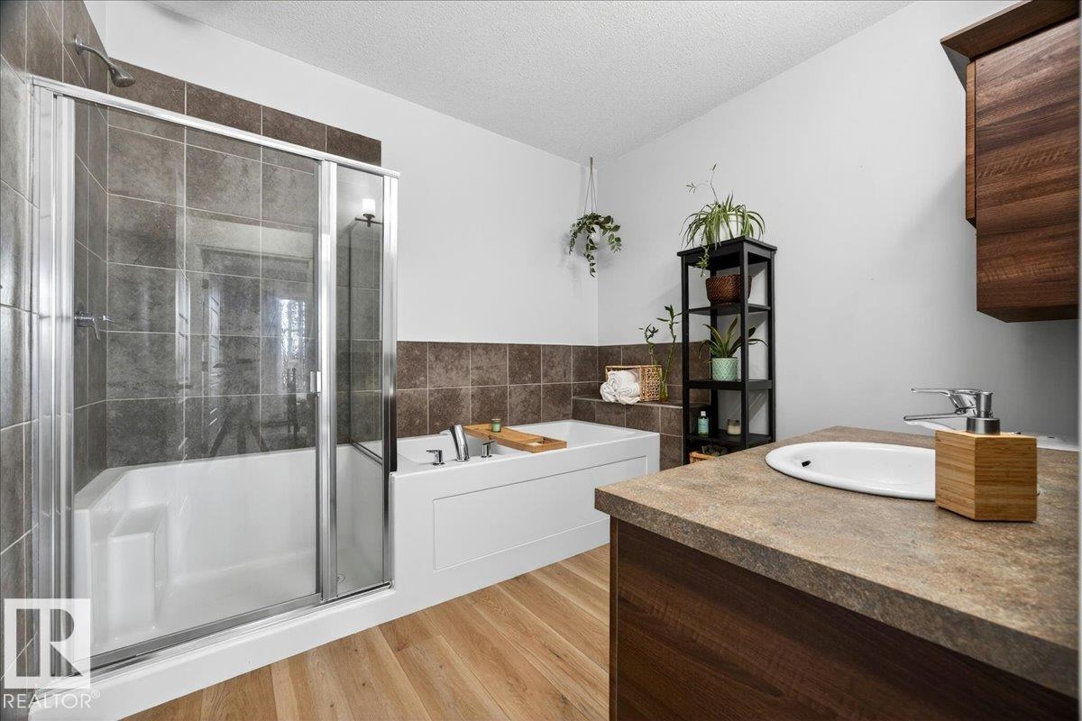 https://zimg.paragon.ice.com/ParagonImages/Property/PM/RAE/225400573/19/0/0/73866d83e9f9da3a8f58d3c7a9c884f9/1/10ef52e1d552655a955d347cd73bc91b/225400573-f920839f-3ac2-47f3-9a11-88896d215854.JPG