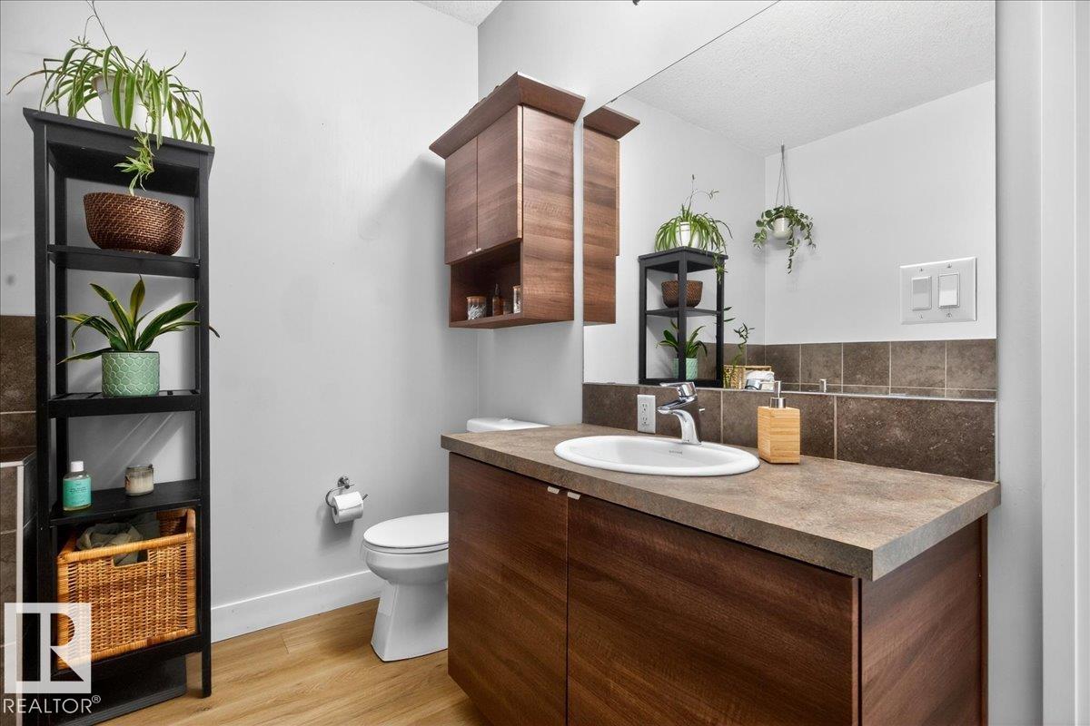 https://zimg.paragon.ice.com/ParagonImages/Property/PM/RAE/225400573/20/0/0/8470b57be1a8f48aa66e3da5baf20732/1/10ef52e1d552655a955d347cd73bc91b/225400573-6254bb16-2cc6-4a3a-b20b-b8df766ce026.JPG