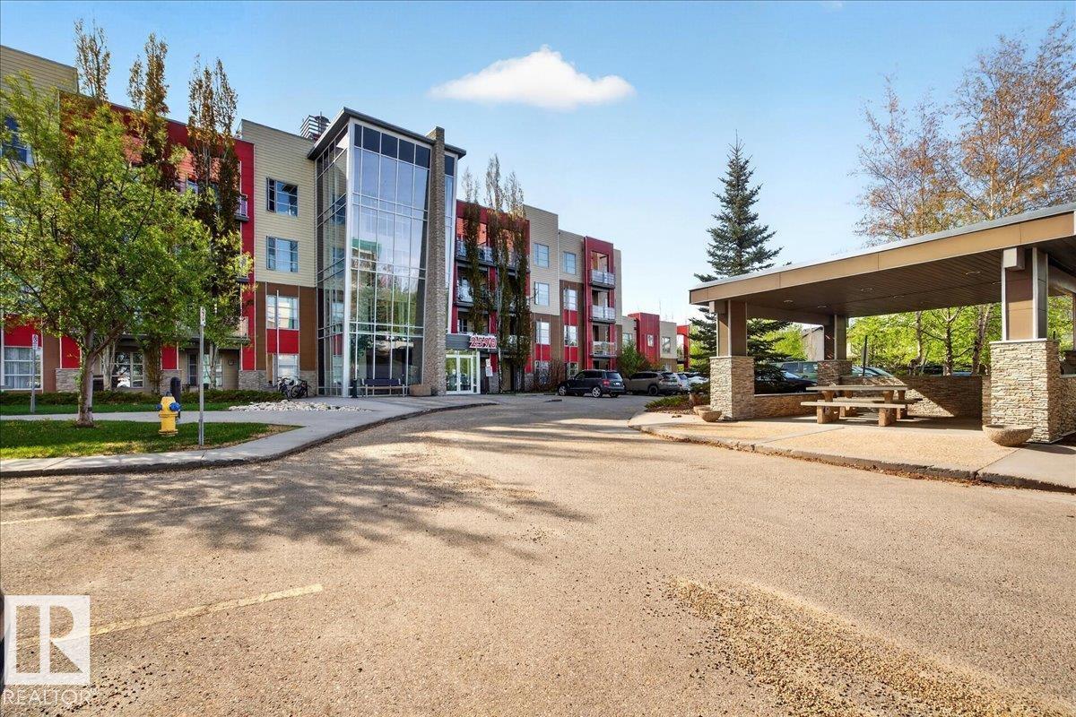 https://zimg.paragon.ice.com/ParagonImages/Property/PM/RAE/225400573/34/0/0/95fe04cb91f5ba1323405ff6b242e416/1/10ef52e1d552655a955d347cd73bc91b/225400573-8820e96d-83fc-4b4e-be50-d08cd2638765.JPG
