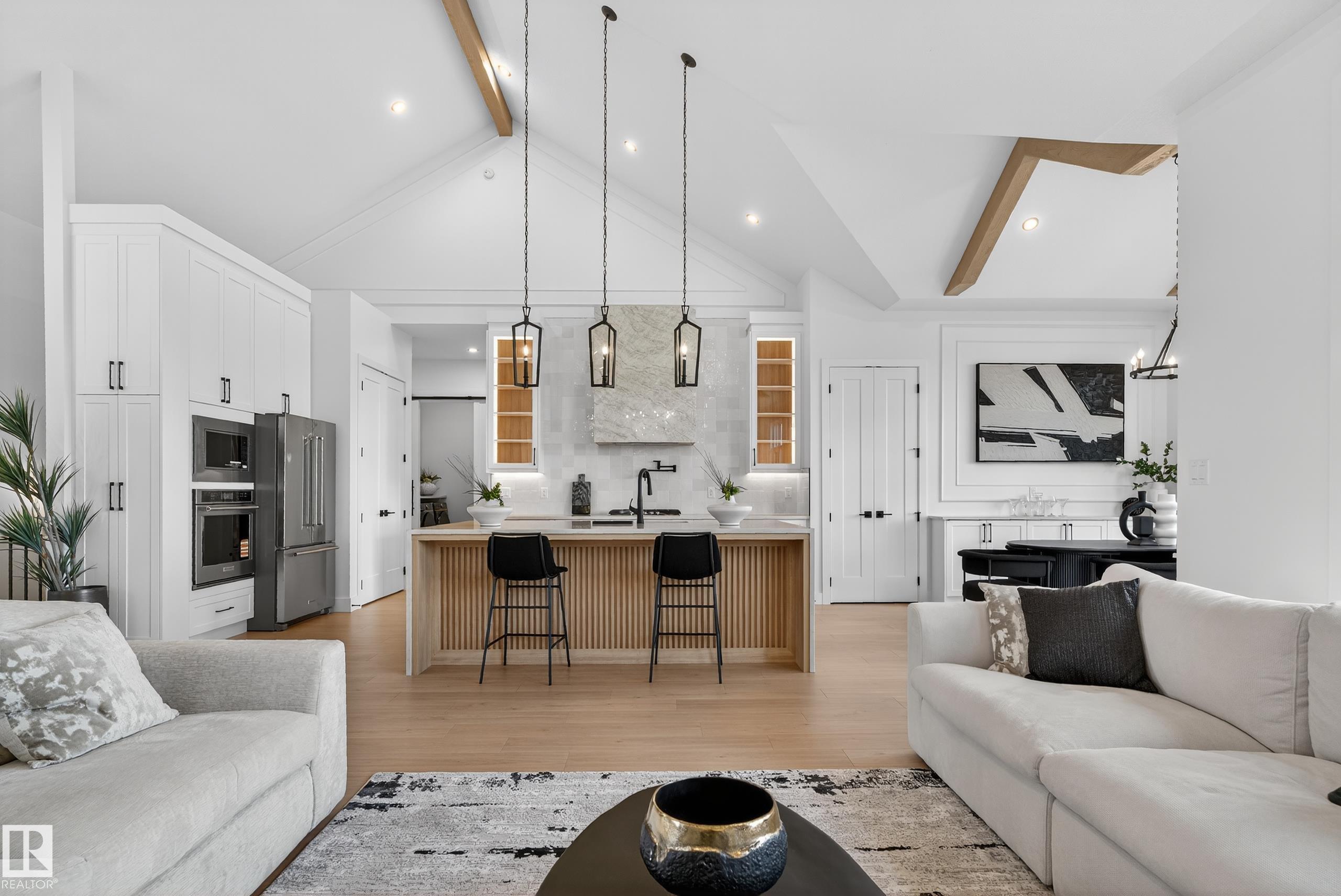 https://zimg.paragon.ice.com/ParagonImages/Property/PM/RAE/225400581/10/0/0/9cbf8f98d37406361097c1042e366f54/1/f7078e9a1b8cc89679f32d15d760600f/225400581-a2a41c3e-866c-45e7-8f7c-b82b35877086.JPG