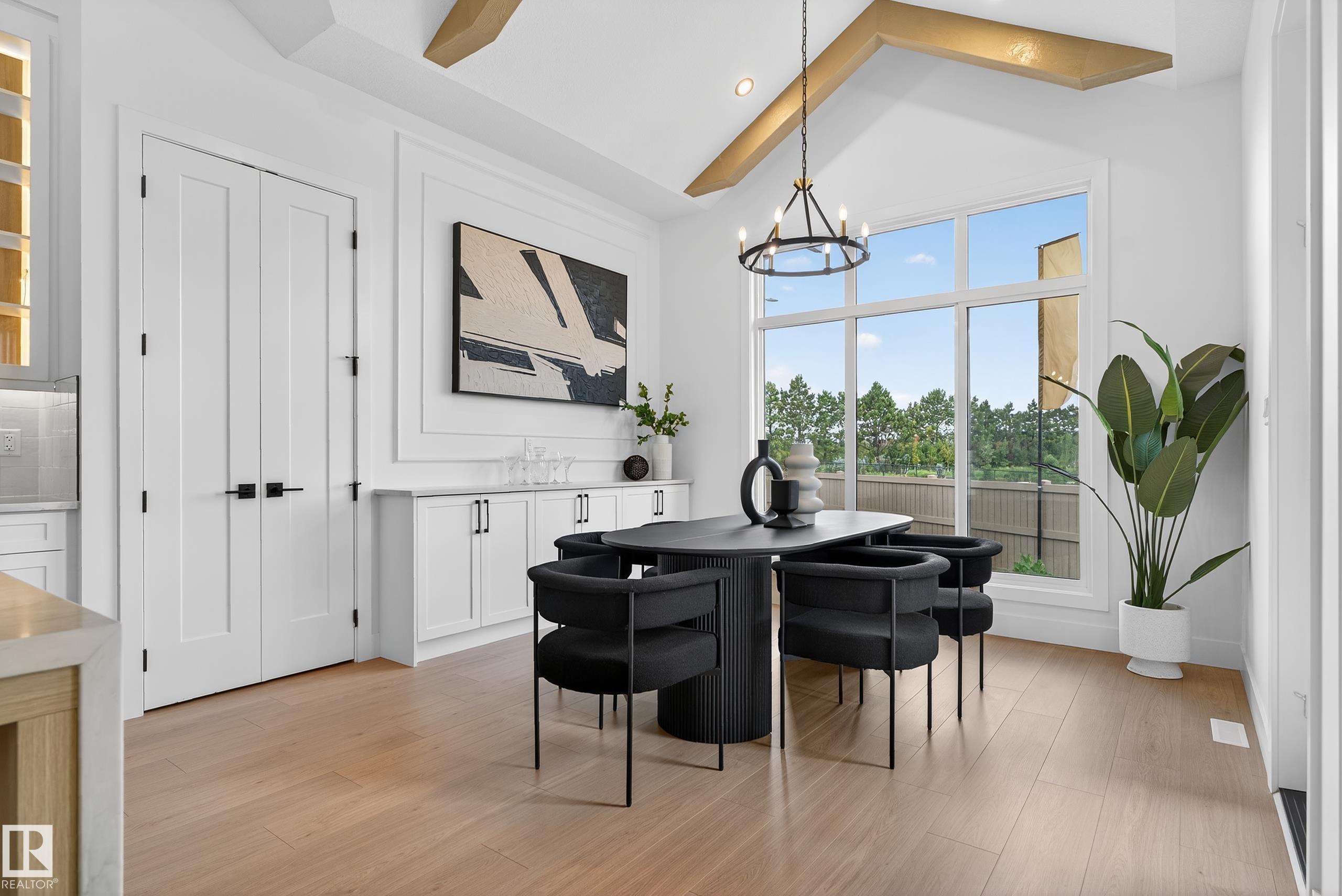 Picture for 711 166 AV NE
