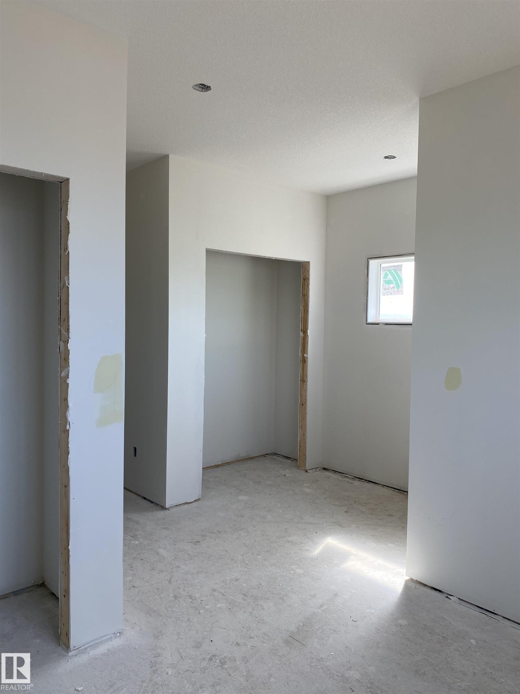 https://zimg.paragon.ice.com/ParagonImages/Property/PM/RAE/225400582/16/0/0/da334d903a97c68b8bf83ed20adce371/1/a95500baafdb7d3d87224c68e83e2763/225400582-ac7a7908-1c7b-436b-8eb6-0e637b76a660.JPG