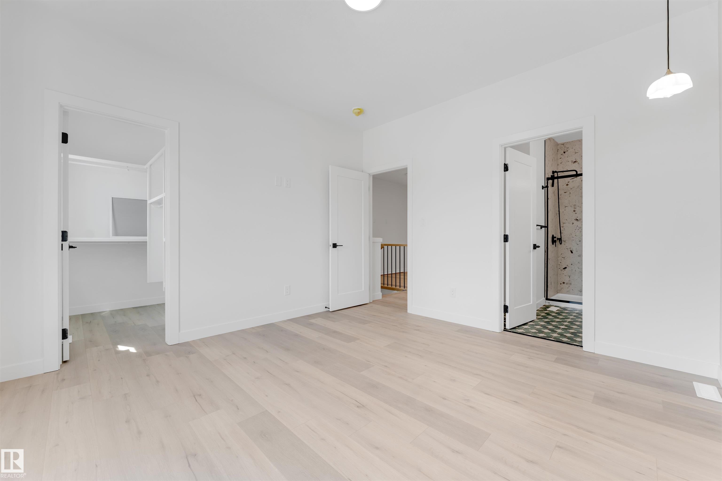https://zimg.paragon.ice.com/ParagonImages/Property/PM/RAE/225400583/24/0/0/53ded481340903f81a6f49e7eeb55fe7/1/9f1e65b5df1cf2f13d70c30f4c751a05/225400583-c3fe5795-ae12-48ec-baca-7a5a9c07486a.JPG